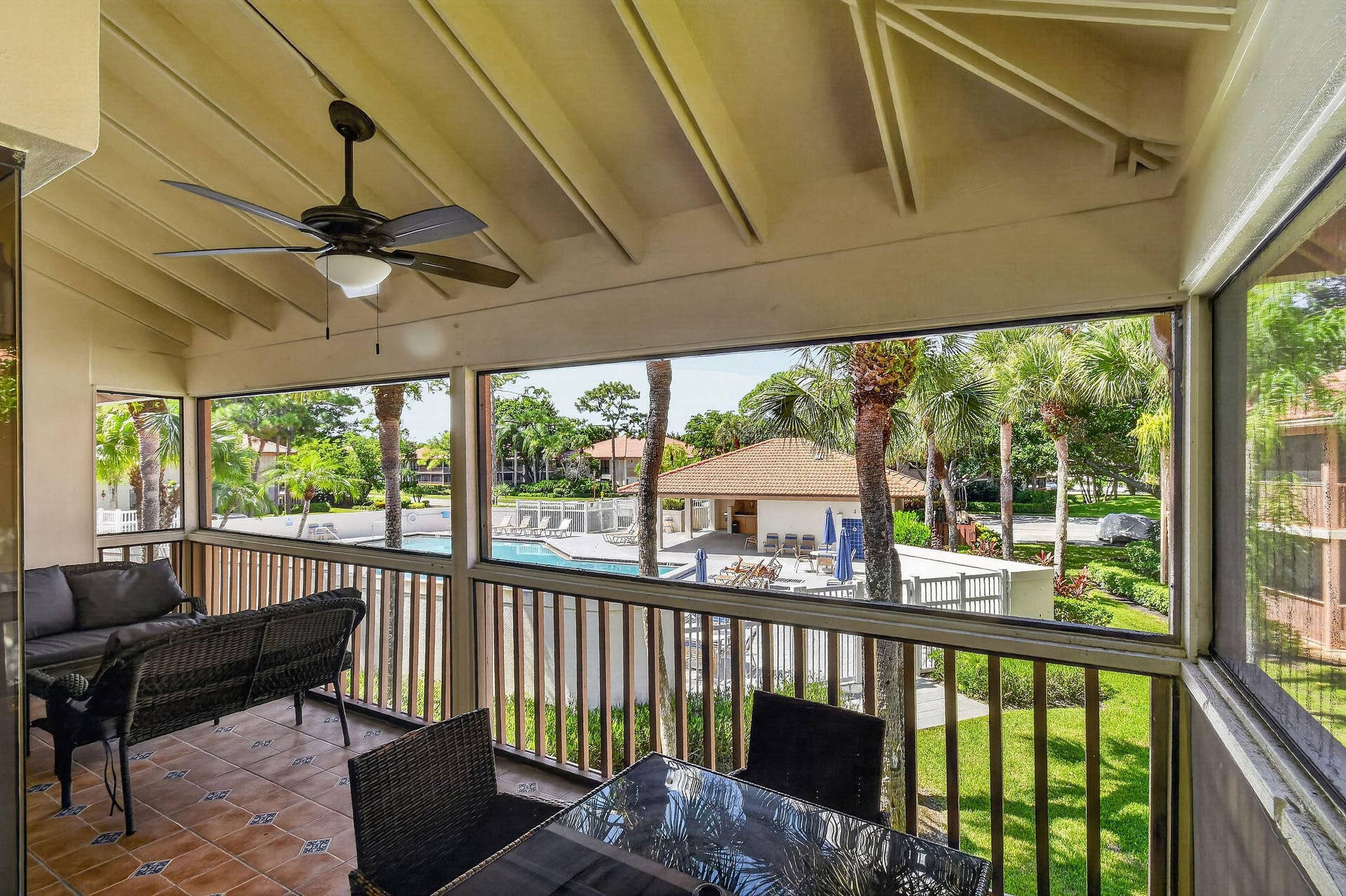 407 BRACKENWOOD Lane S, Palm Beach Gardens, FL 33418 407BrackenwoodLnS(47)