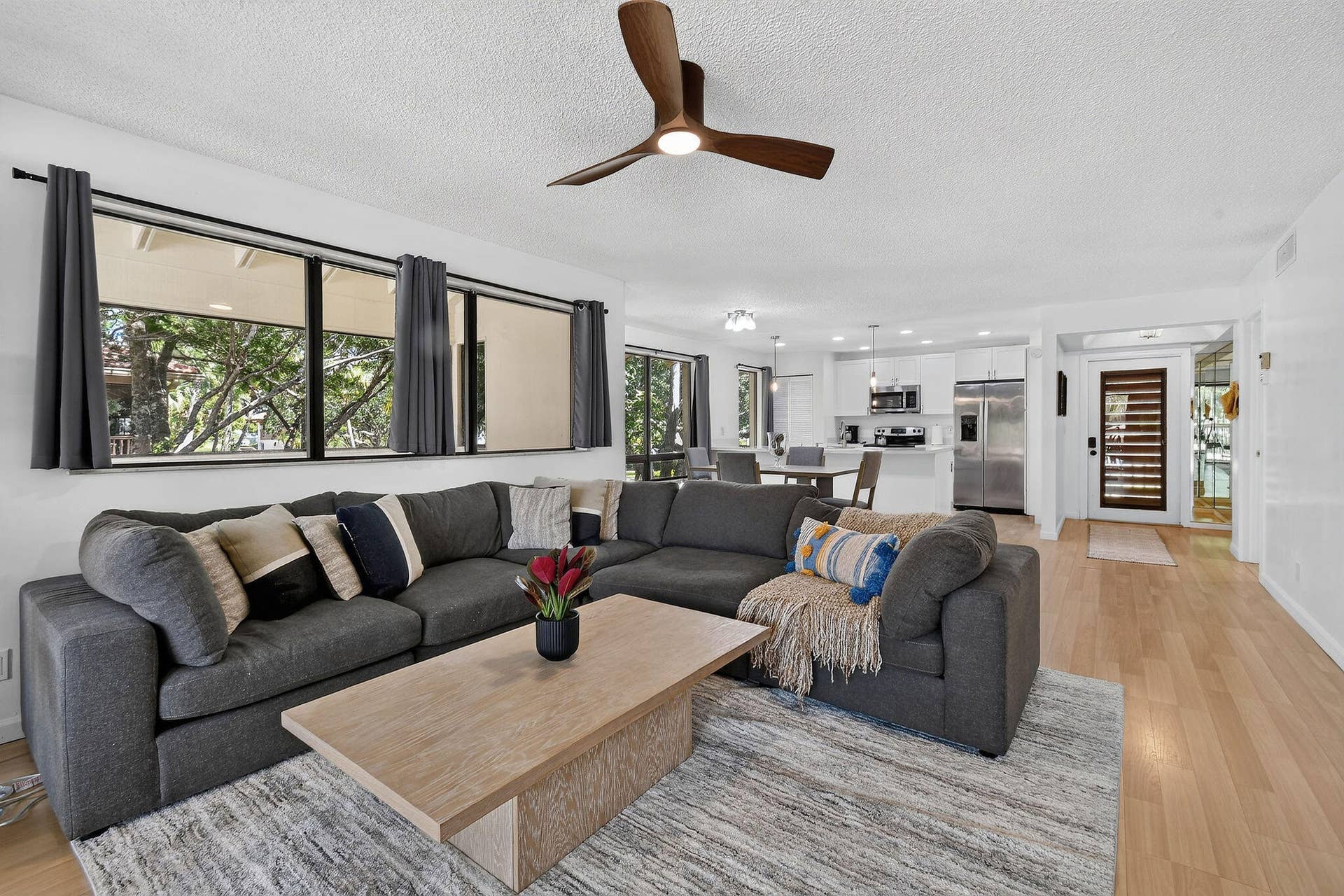 407 BRACKENWOOD Lane S, Palm Beach Gardens, FL 33418 407BrackenwoodLnS(12)
