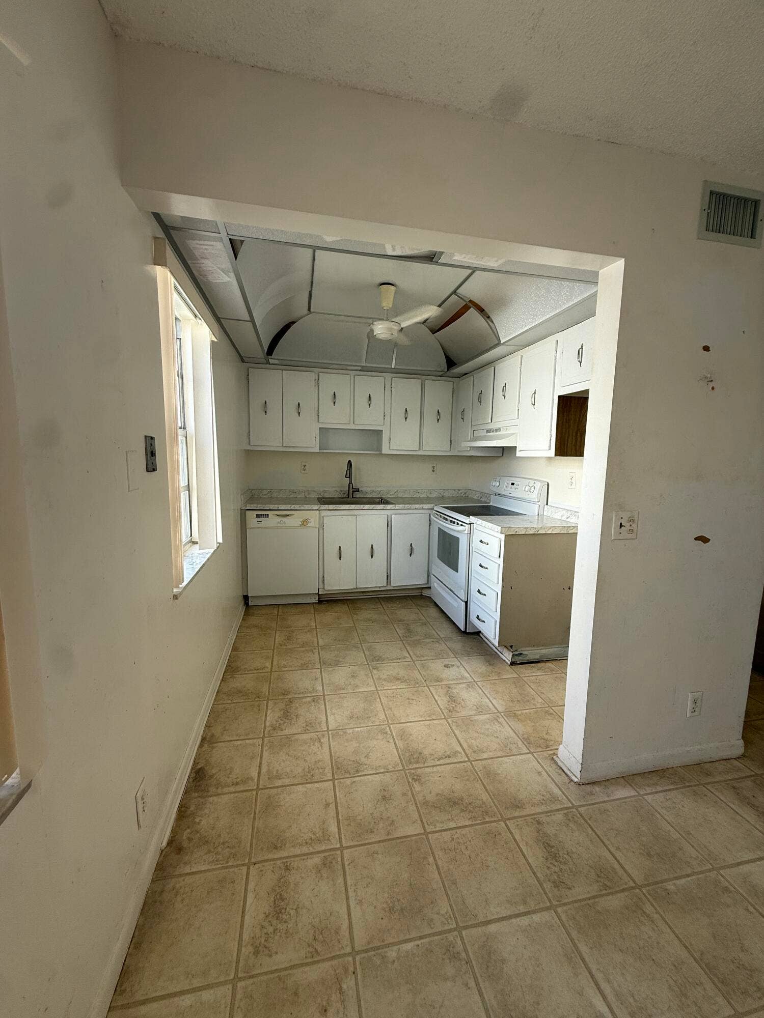 573 Flanders L, Delray Beach, FL 33484 IMG_5549
