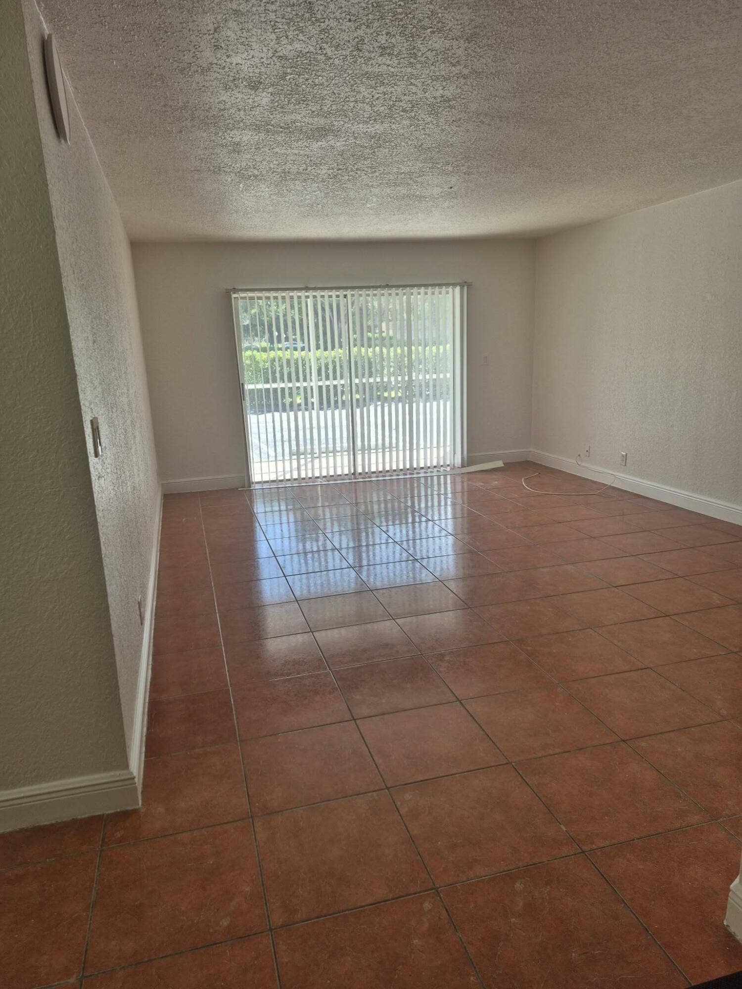 2700 RIVERSIDE Drive, #106-B, Coral Springs, FL 33065 PHOTO-2026-09-28-11-57-06 (3)