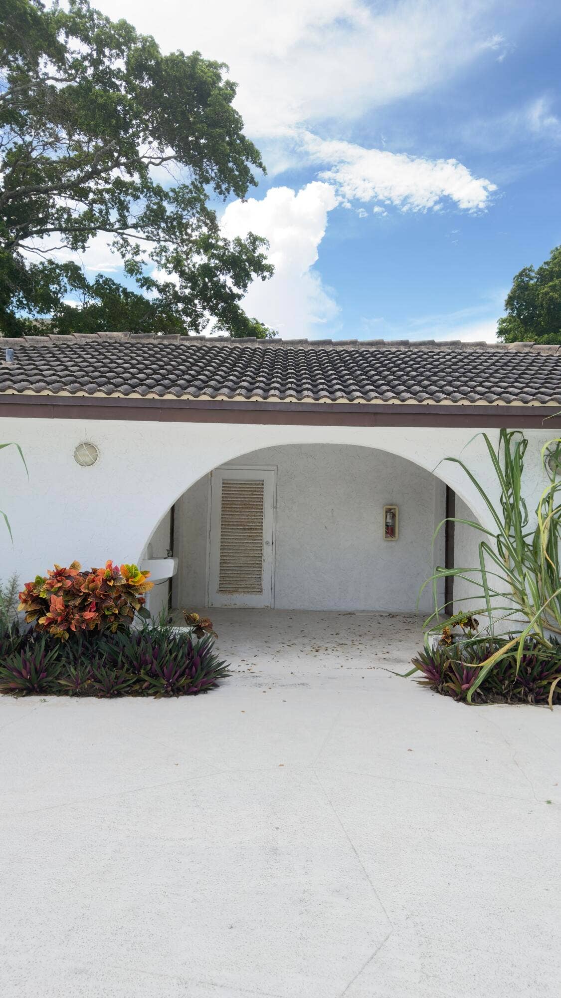 2700 RIVERSIDE Drive, #106-B, Coral Springs, FL 33065 IMG_6152