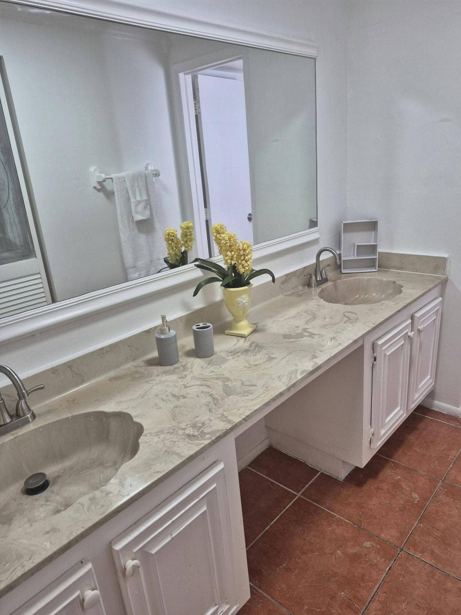 2700 RIVERSIDE Drive, #106-B, Coral Springs, FL 33065 PHOTO-2026-09-28-11-57-10 (2)