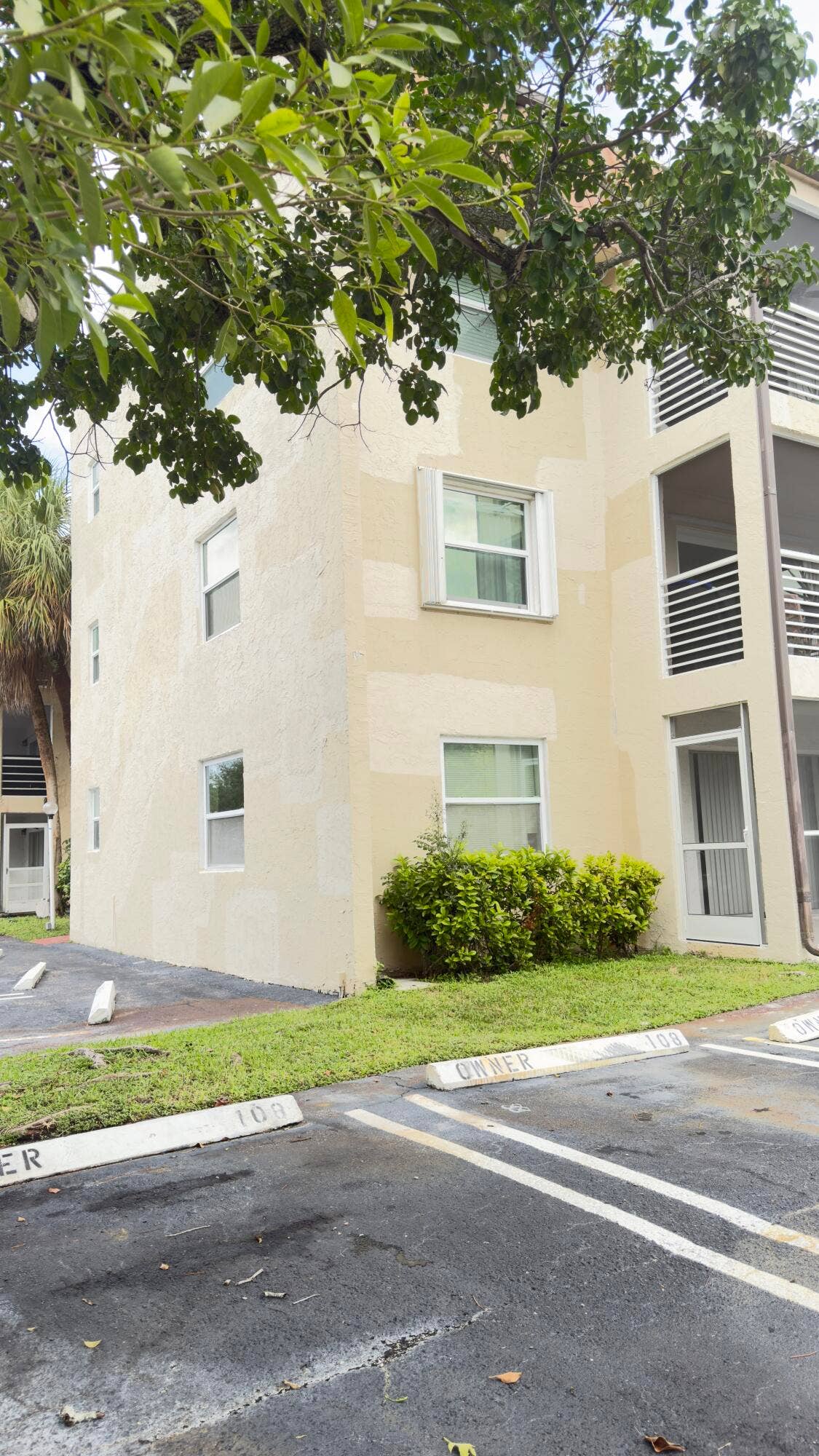 2700 RIVERSIDE Drive, #106-B, Coral Springs, FL 33065 IMG_6165