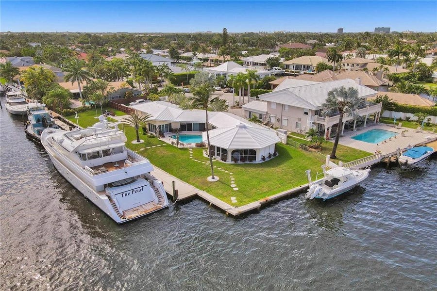 Property photo for 2900 NE 35th Street, Fort Lauderdale, FL