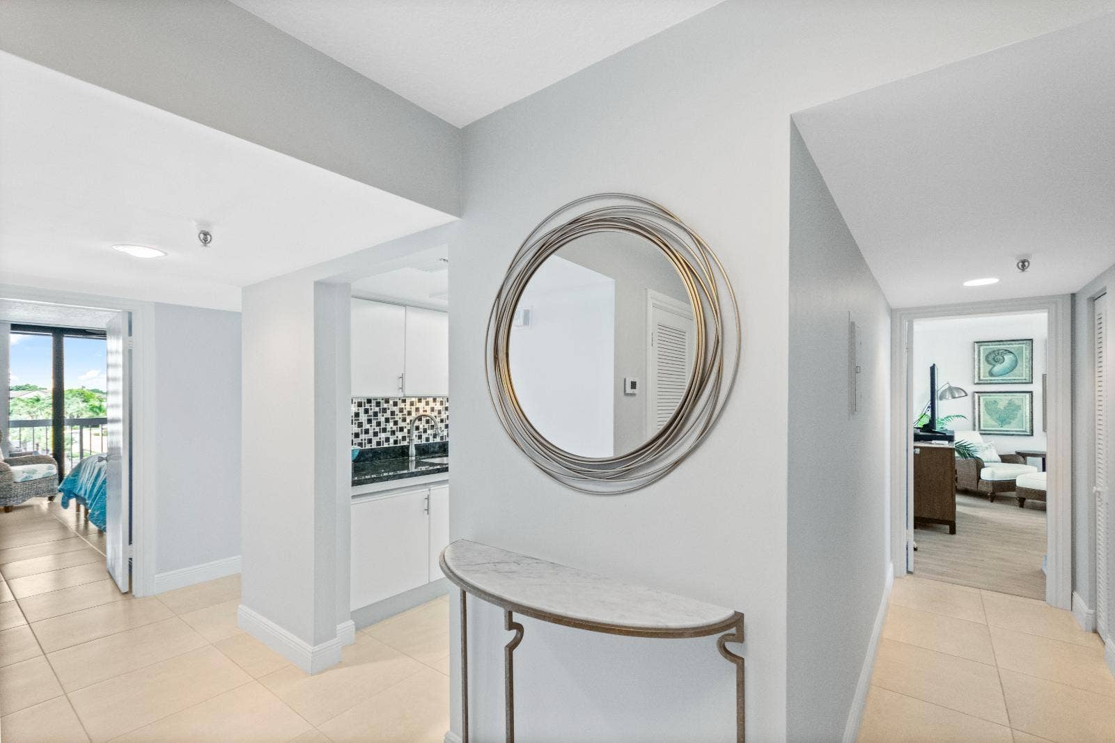 115 Lakeshore Drive, #549, North Palm Beach, FL 33408 Interior Hallways