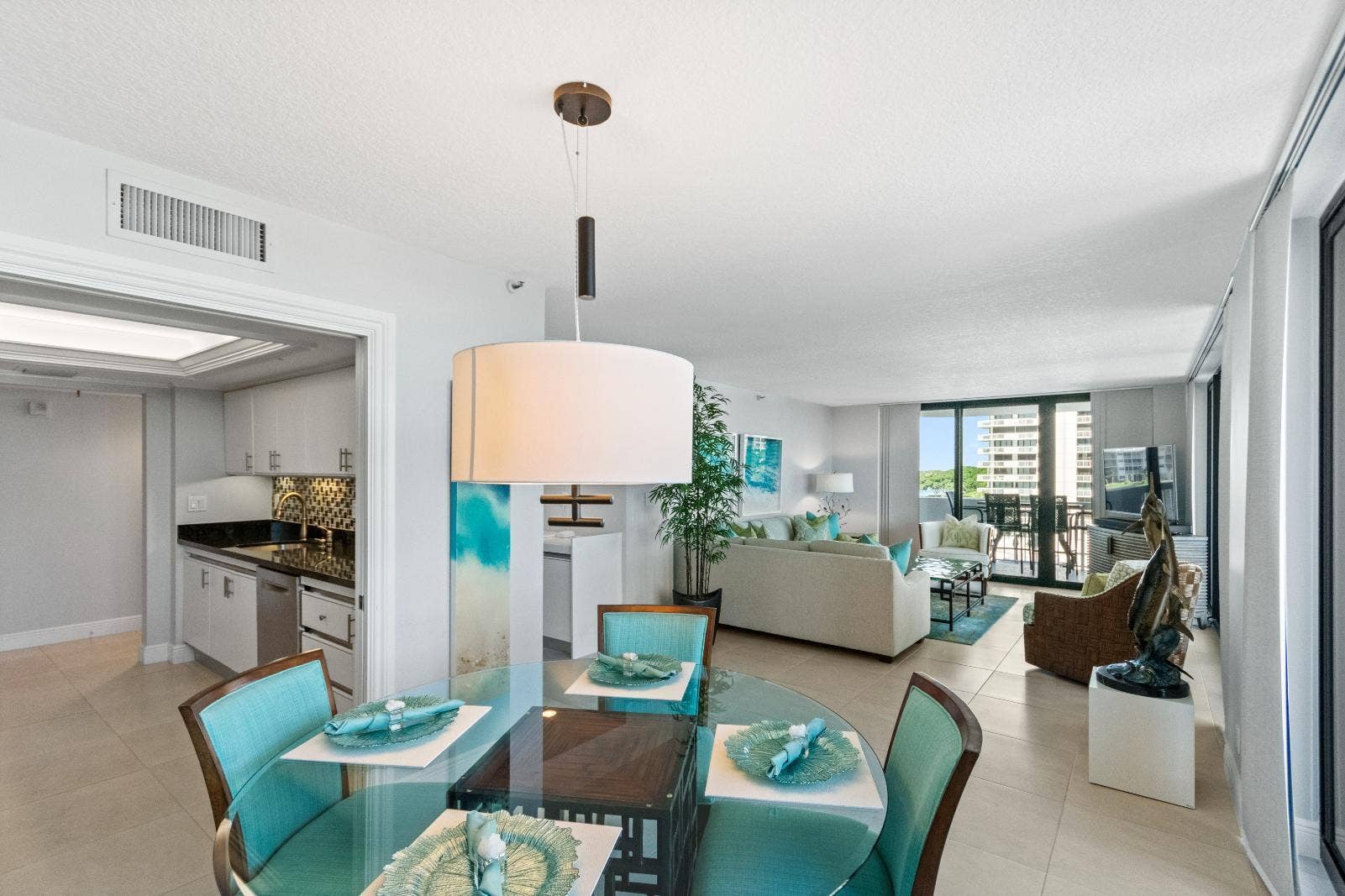 115 Lakeshore Drive, #549, North Palm Beach, FL 33408 Dining Room