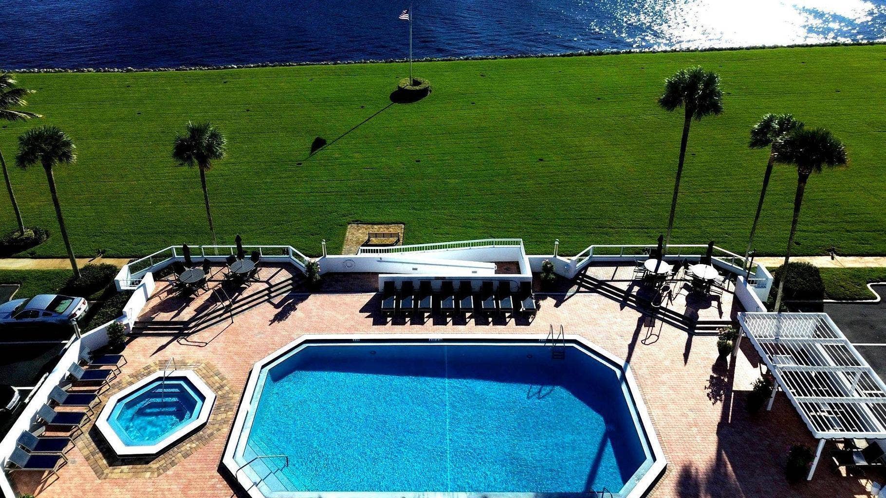 115 Lakeshore Drive, #549, North Palm Beach, FL 33408 Cove Towers Pool