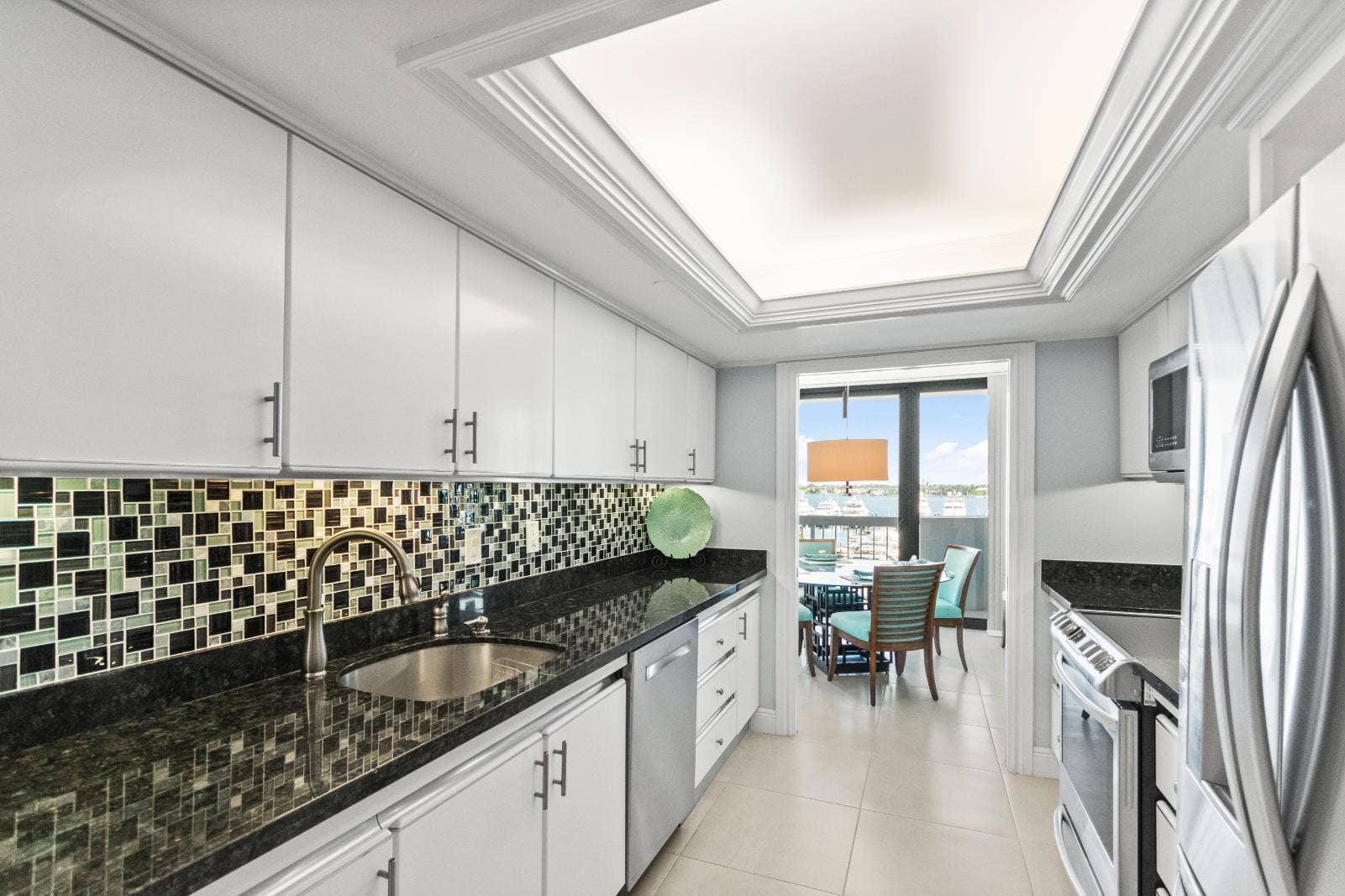 115 Lakeshore Drive, #549, North Palm Beach, FL 33408 Kitchen
