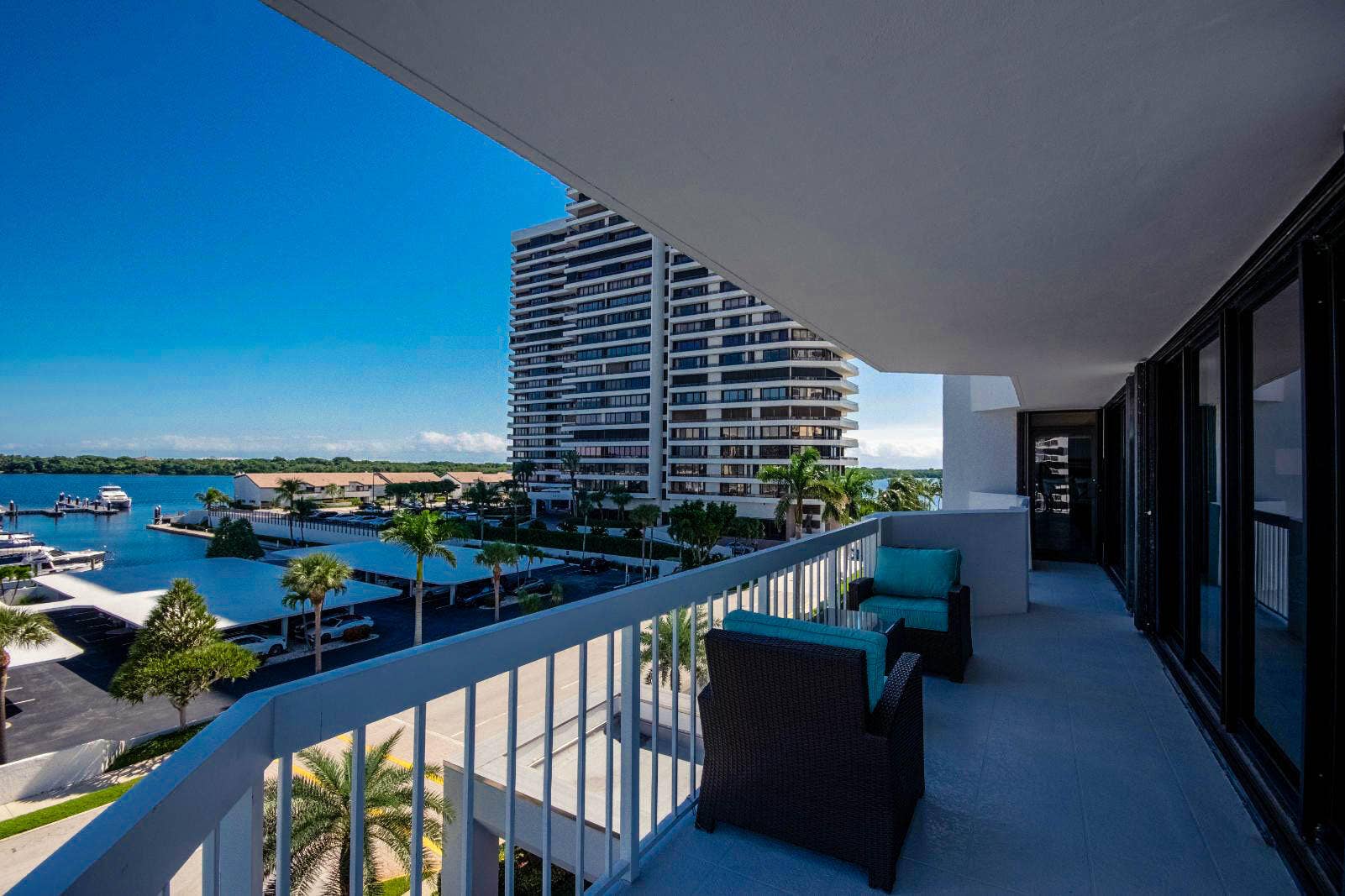 115 Lakeshore Drive, #549, North Palm Beach, FL 33408 Covered Balcony