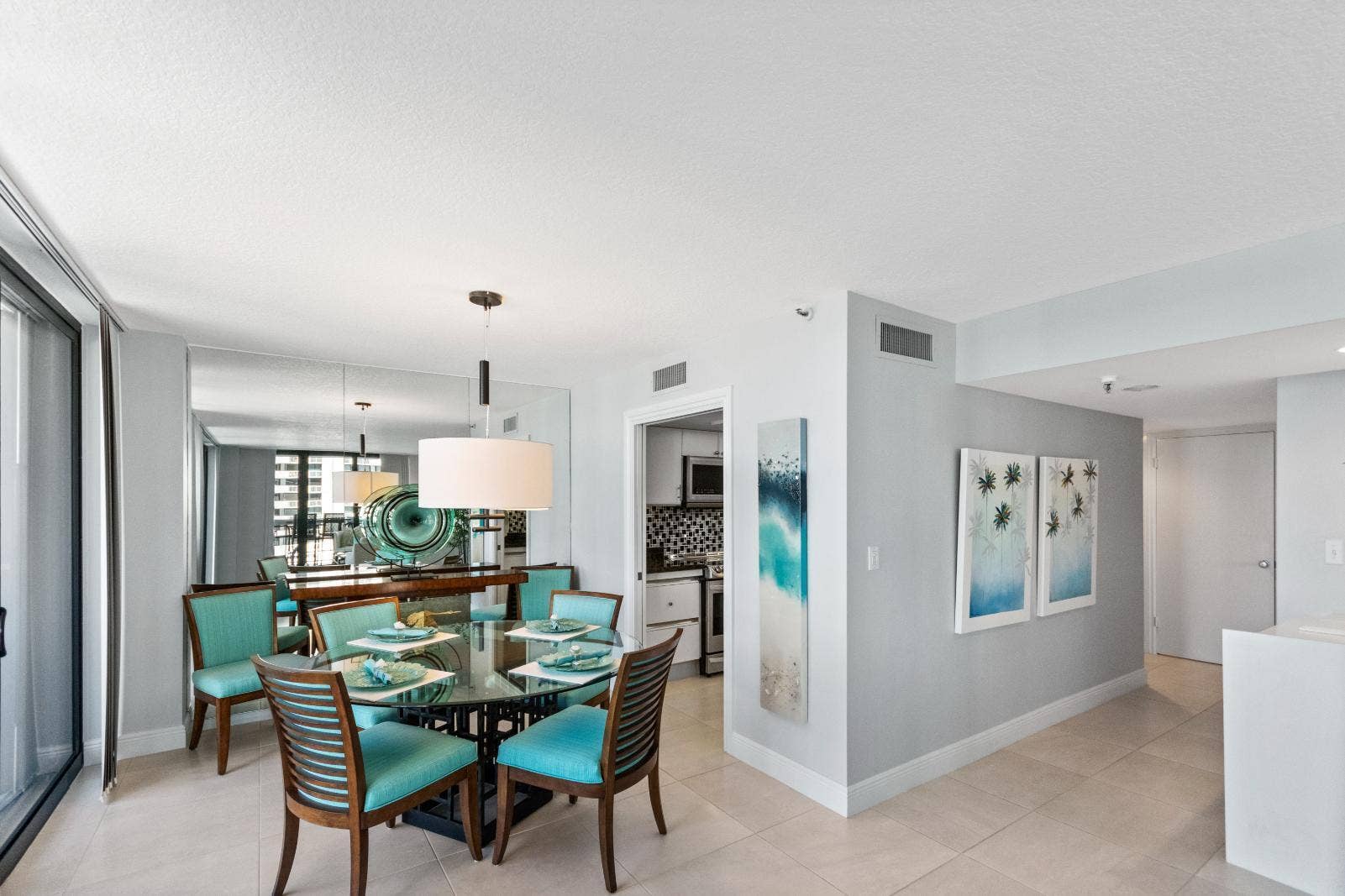 115 Lakeshore Drive, #549, North Palm Beach, FL 33408 Dining Space