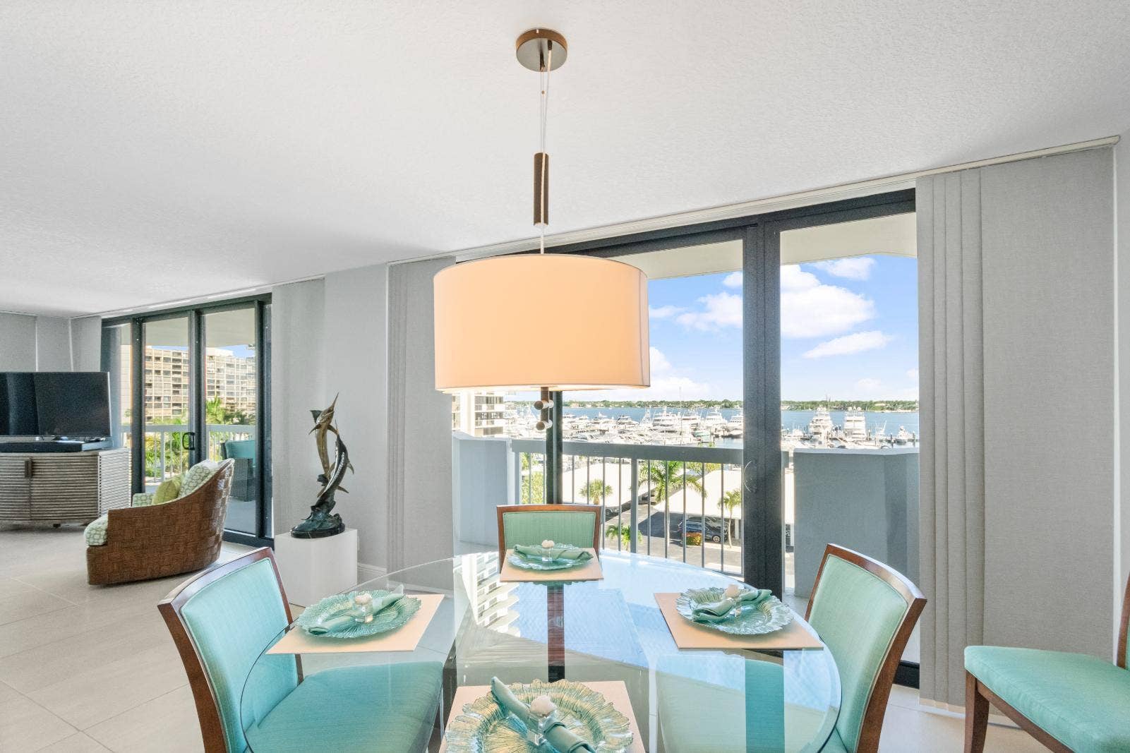 115 Lakeshore Drive, #549, North Palm Beach, FL 33408 Tommy Bahama Furniture