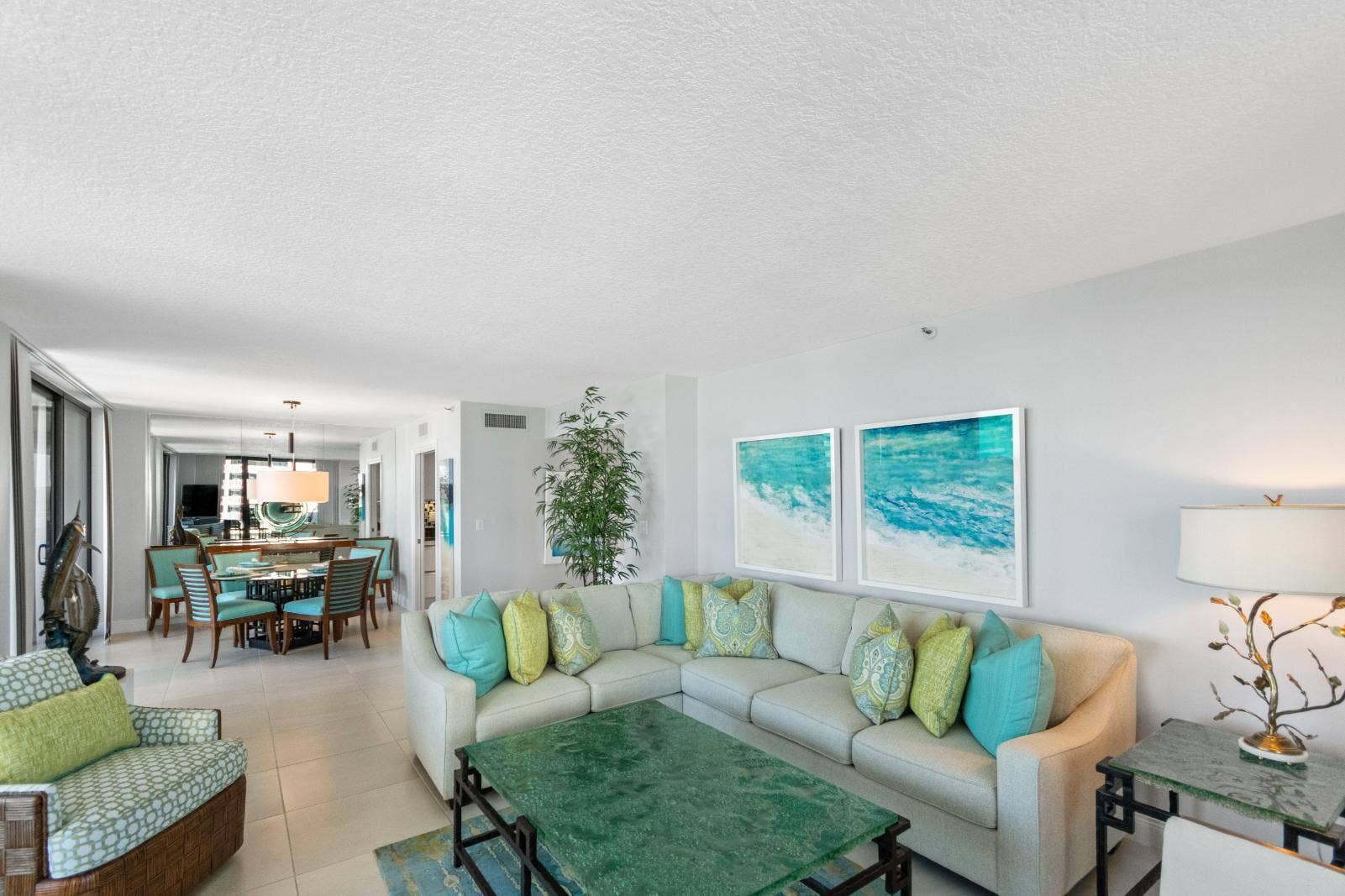 115 Lakeshore Drive, #549, North Palm Beach, FL 33408 Living Room