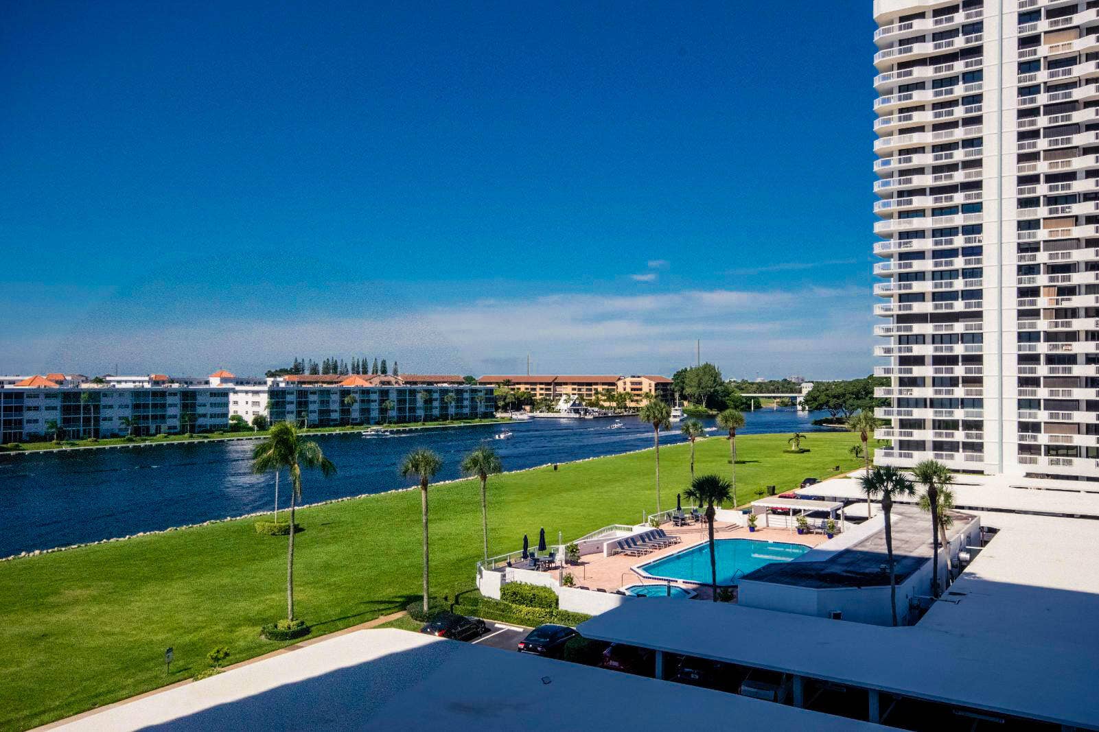 115 Lakeshore Drive, #549, North Palm Beach, FL 33408 Pool and Intracoastal View