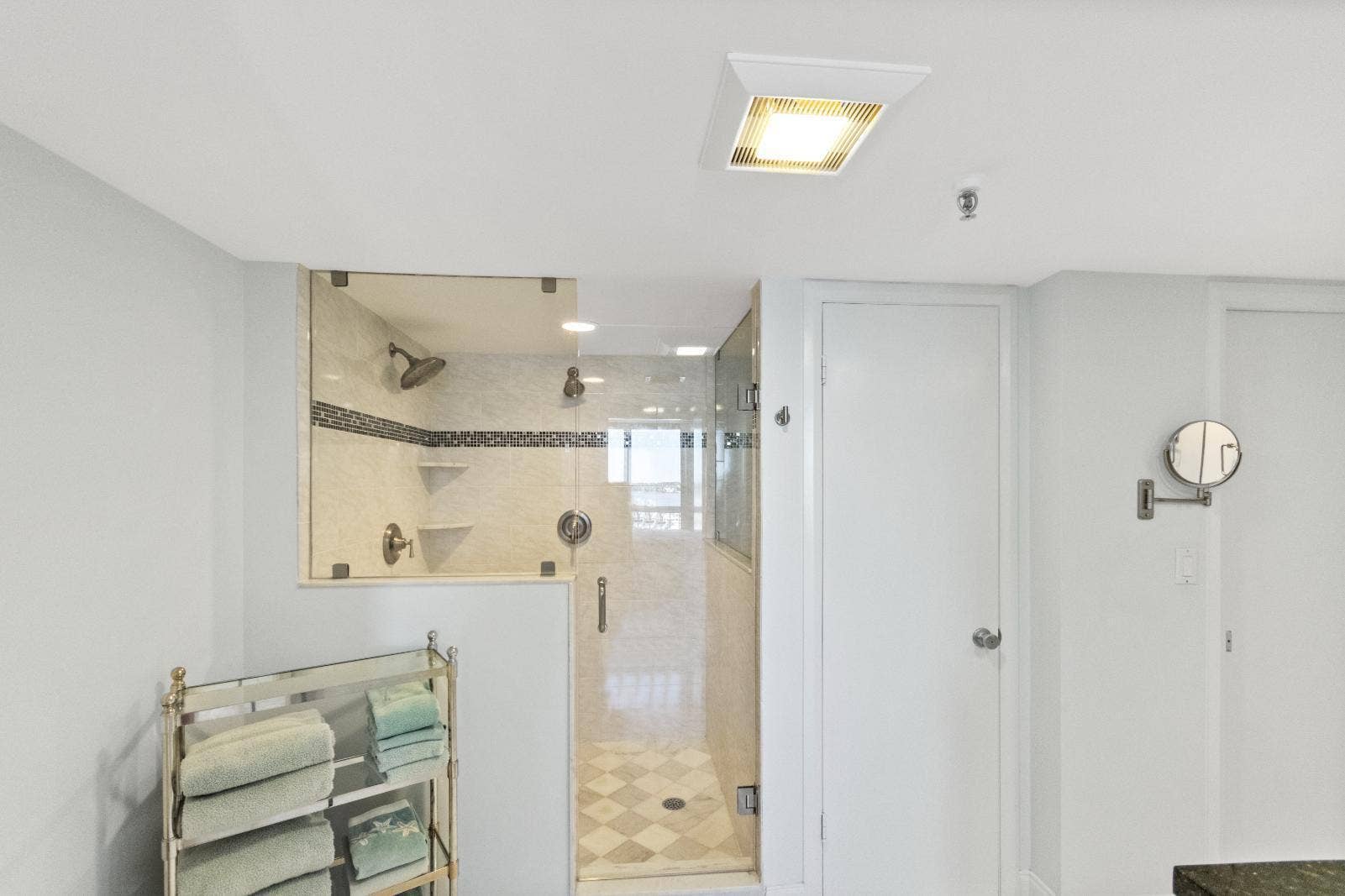 115 Lakeshore Drive, #549, North Palm Beach, FL 33408 Spacious Primary Bath
