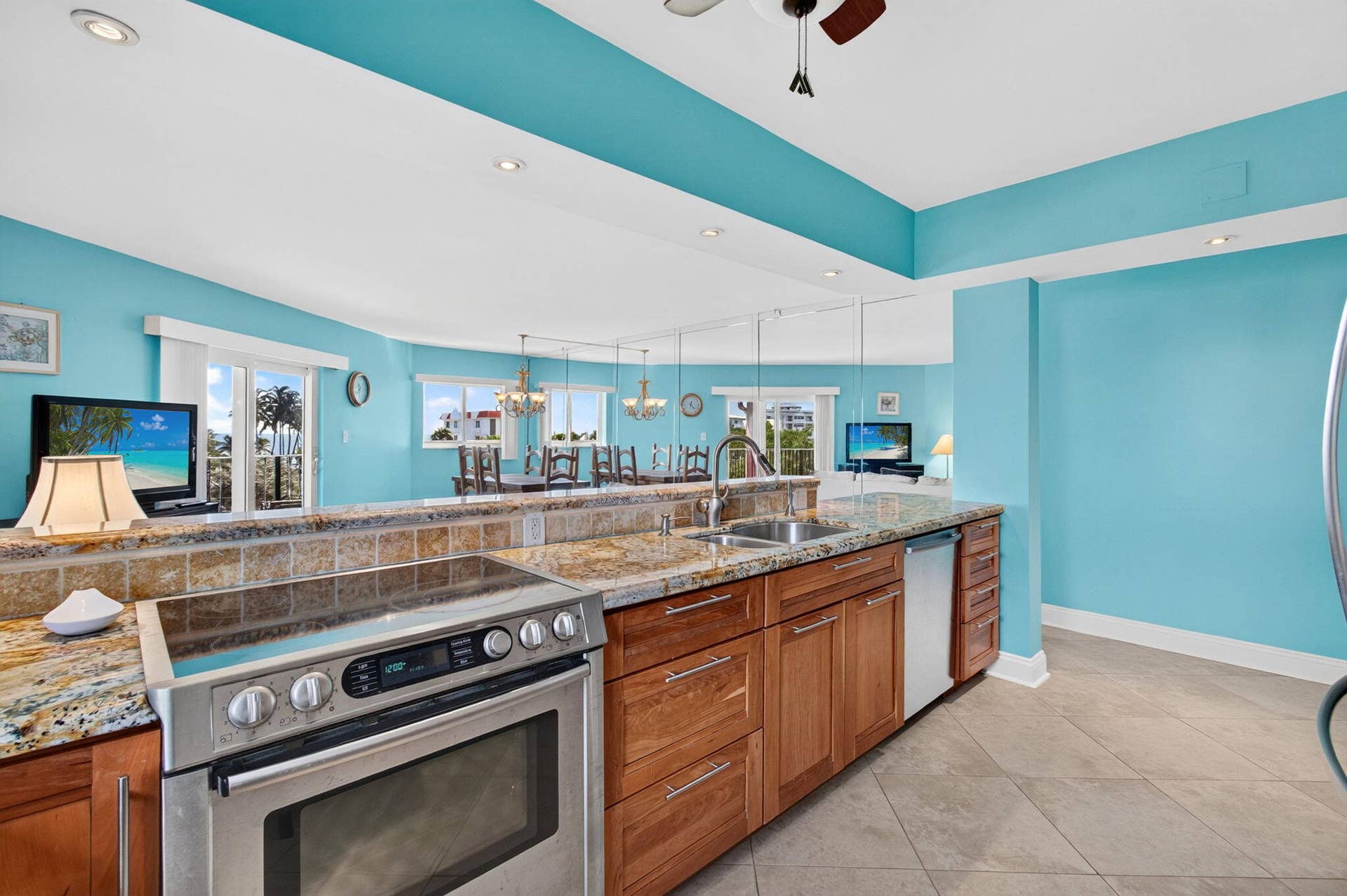 180 SE 20th Avenue, #403, Deerfield Beach, FL 33441 Kitchen