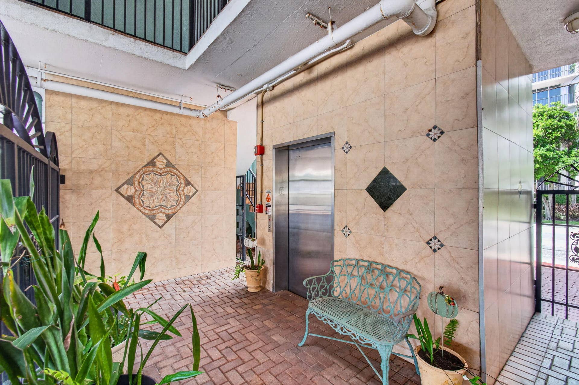 180 SE 20th Avenue, #403, Deerfield Beach, FL 33441 Elevator