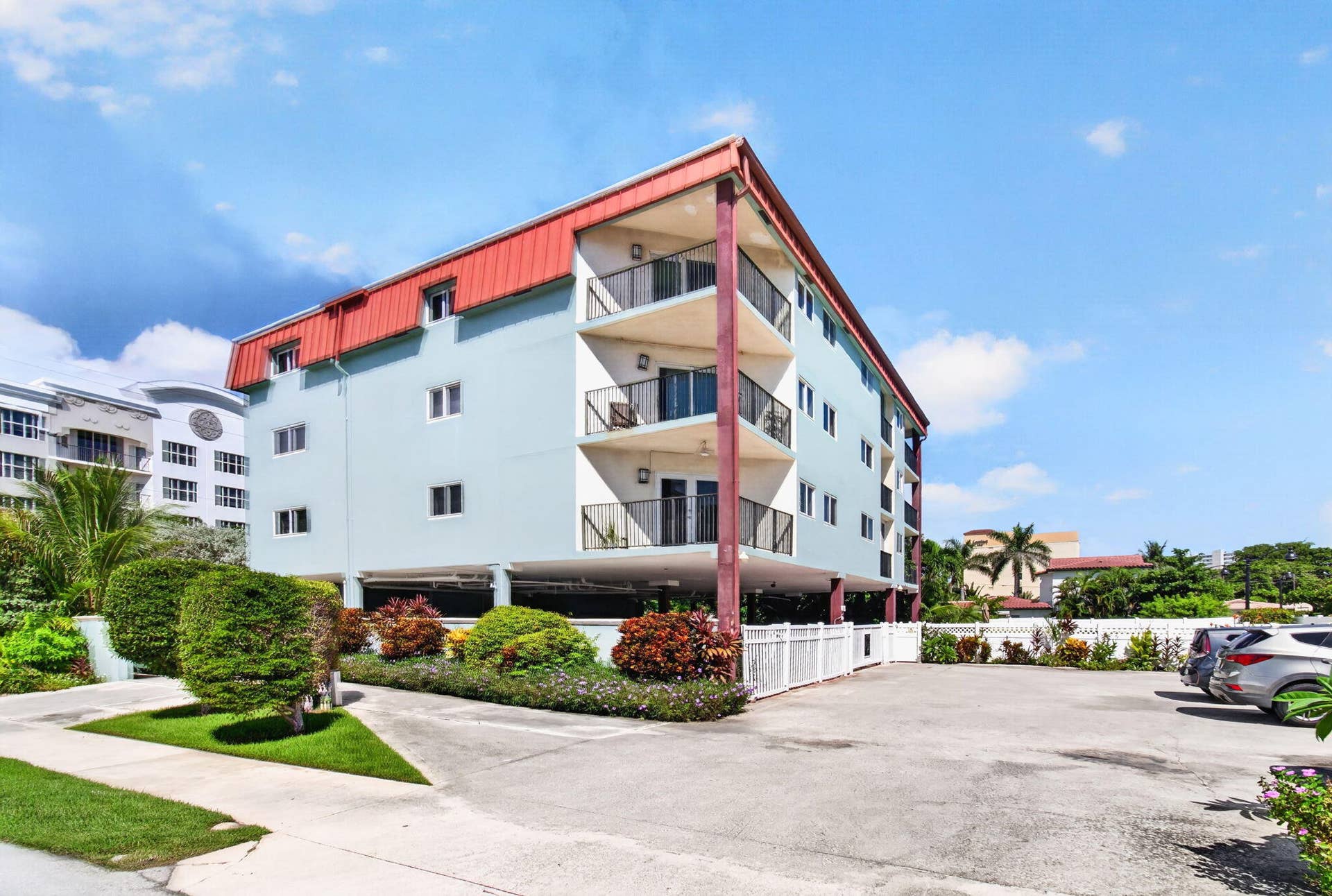 180 SE 20th Avenue, #403, Deerfield Beach, FL 33441 Building