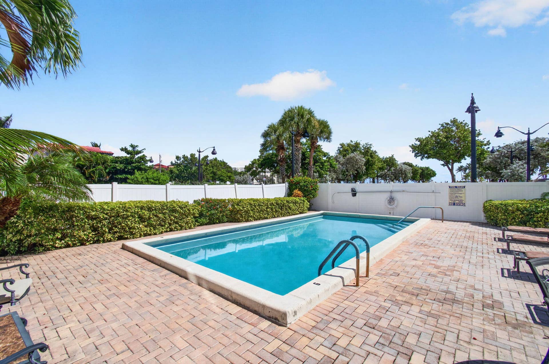 180 SE 20th Avenue, #403, Deerfield Beach, FL 33441 Pool