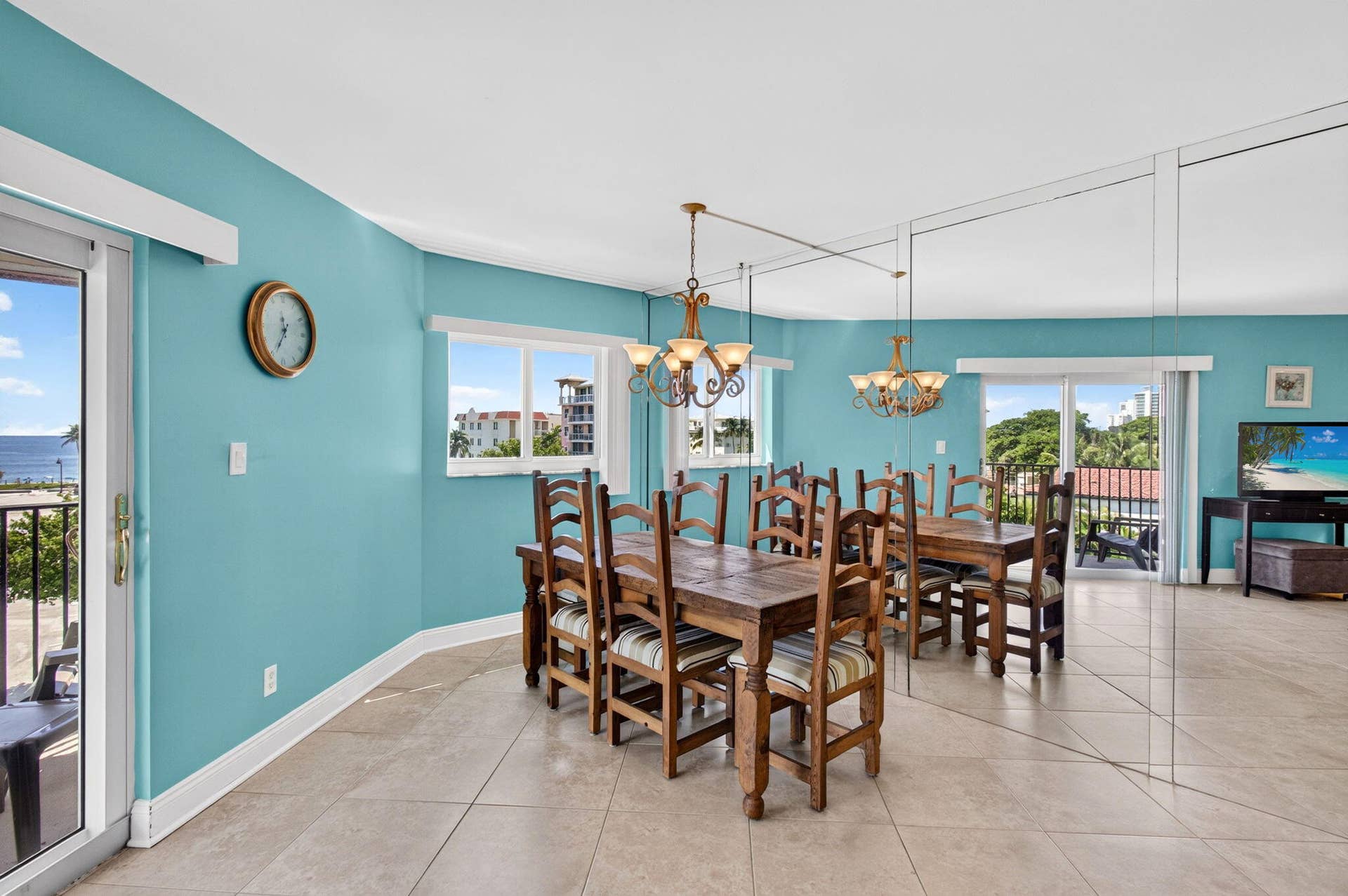 180 SE 20th Avenue, #403, Deerfield Beach, FL 33441 Dining Area