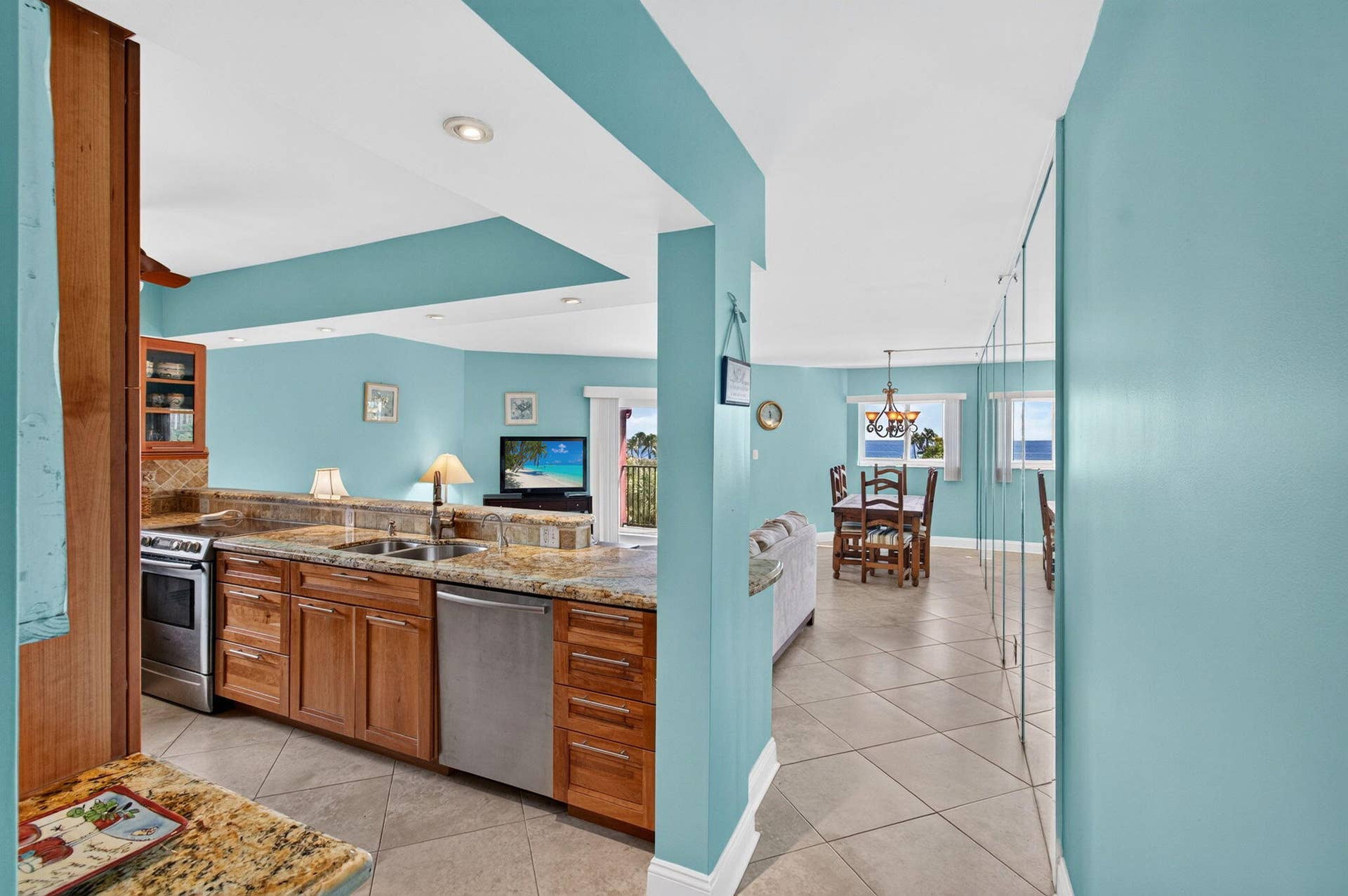 180 SE 20th Avenue, #403, Deerfield Beach, FL 33441 Kitchen