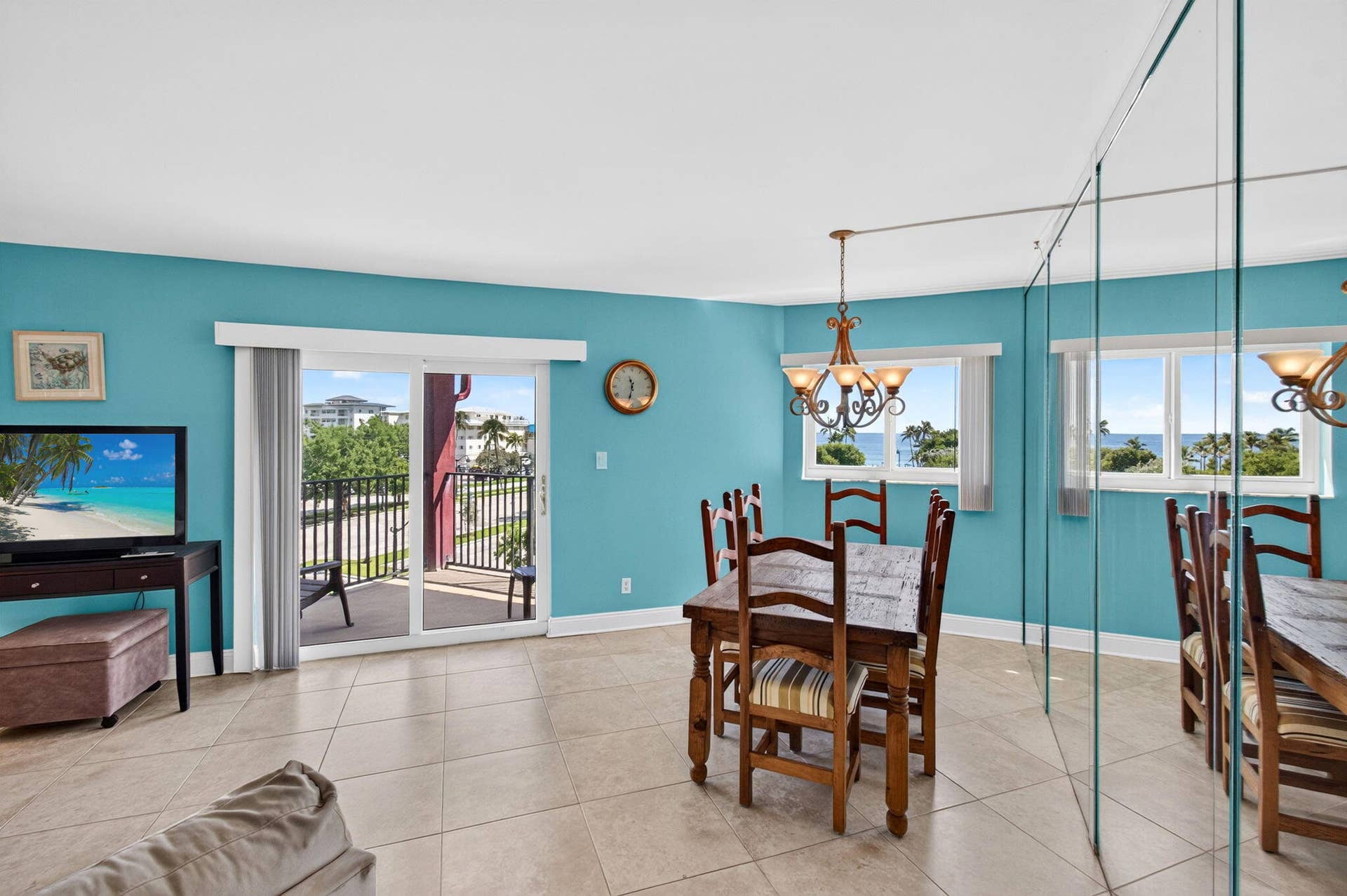 180 SE 20th Avenue, #403, Deerfield Beach, FL 33441 Dining Area