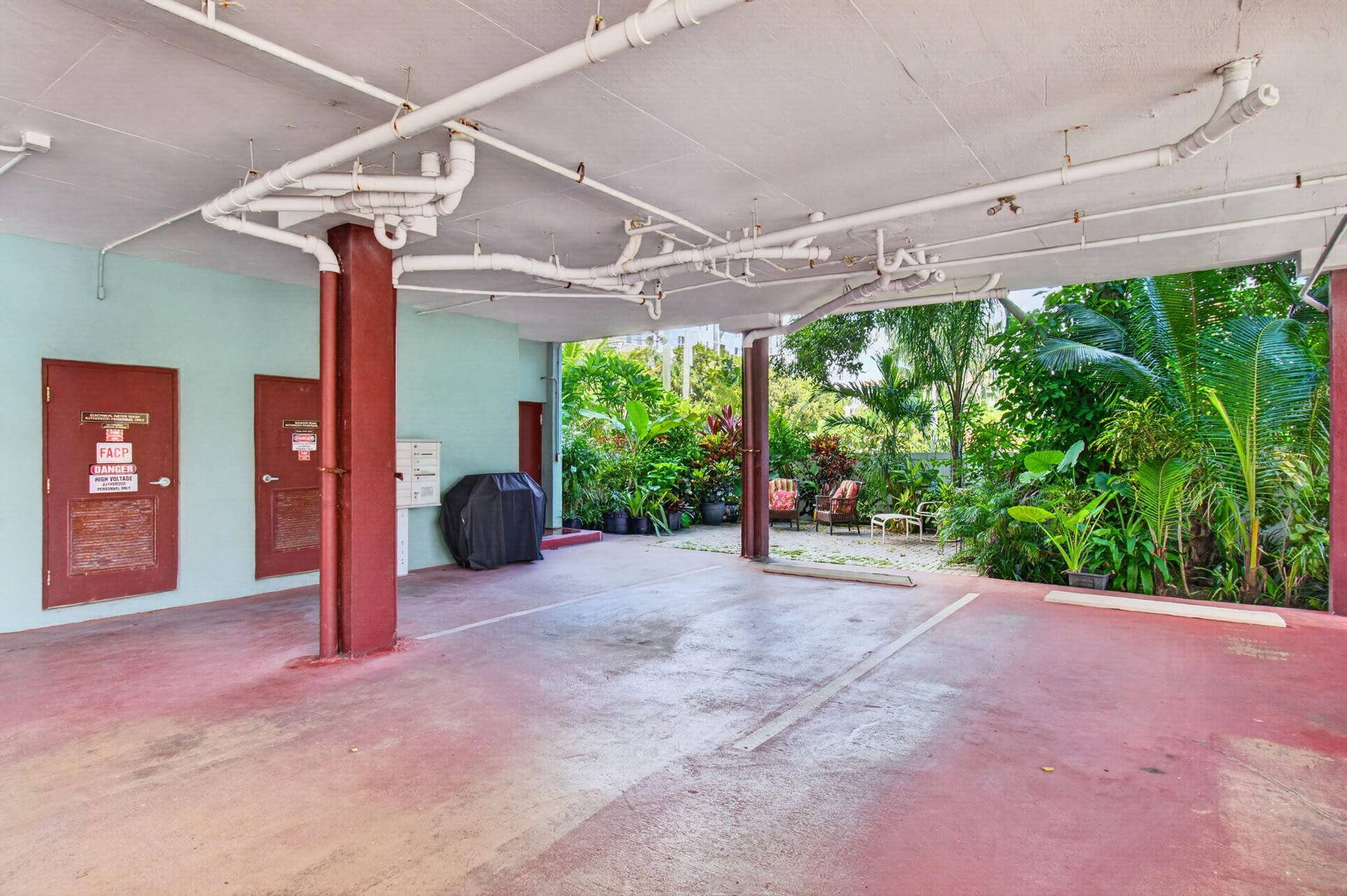 180 SE 20th Avenue, #403, Deerfield Beach, FL 33441 Covered Parking