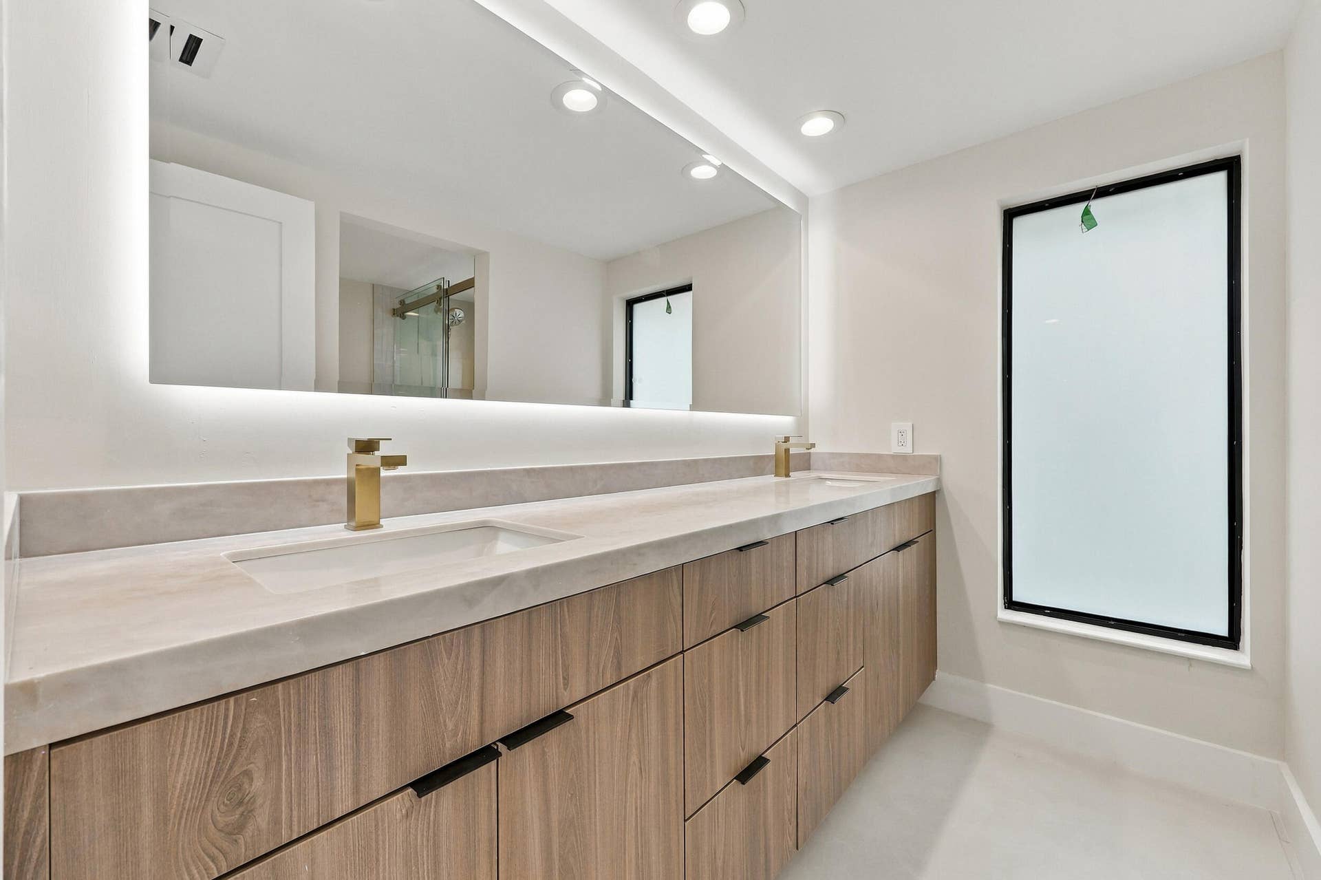 10941 BOCA WOODS Lane, Boca Raton, FL 33428 Guest bath