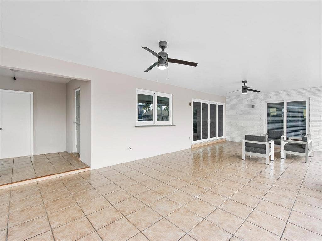 300 SE 10TH Street, Pompano Beach, FL 33060 GetMedia (27)