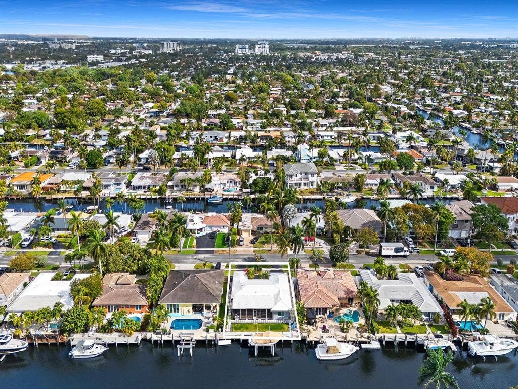 300 SE 10TH Street, Pompano Beach, FL 33060 GetMedia (39)