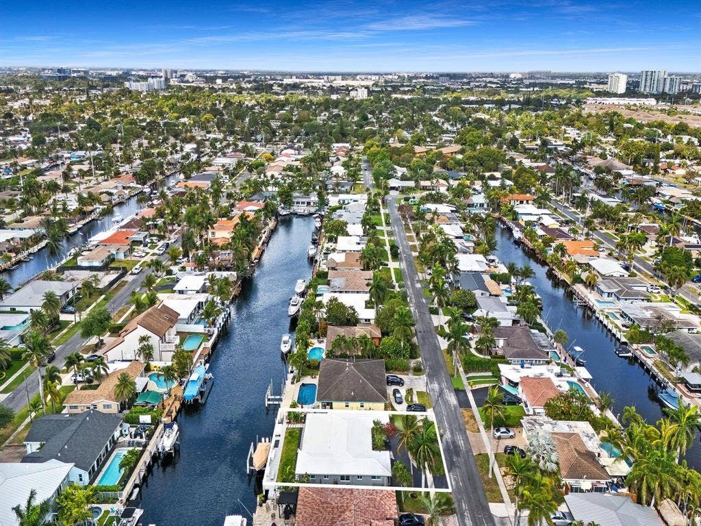 300 SE 10TH Street, Pompano Beach, FL 33060 GetMedia (40)