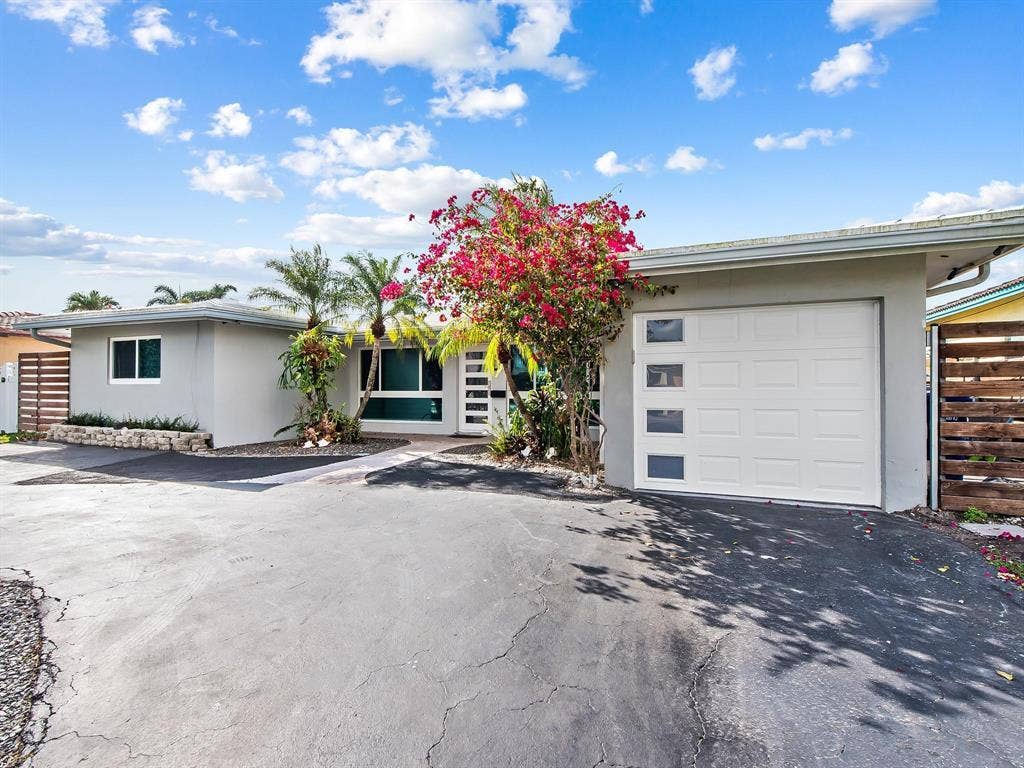 300 SE 10TH Street, Pompano Beach, FL 33060 GetMedia (4)
