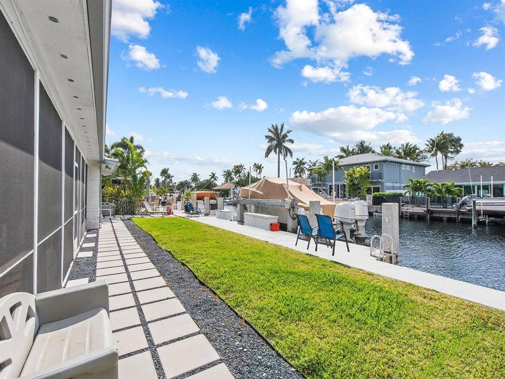 300 SE 10TH Street, Pompano Beach, FL 33060 GetMedia (31)