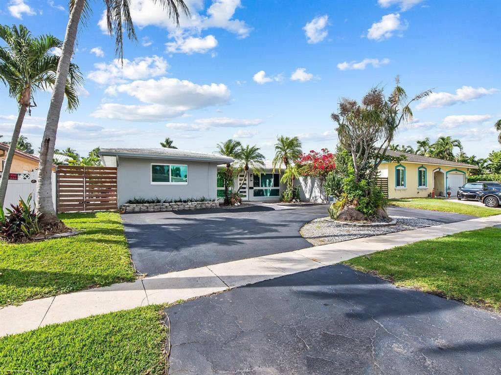 300 SE 10TH Street, Pompano Beach, FL 33060 GetMedia (7)