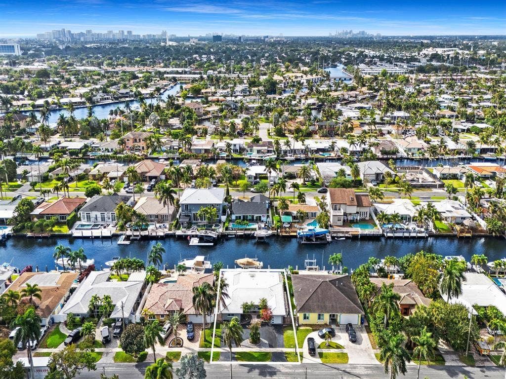 300 SE 10TH Street, Pompano Beach, FL 33060 GetMedia (41)