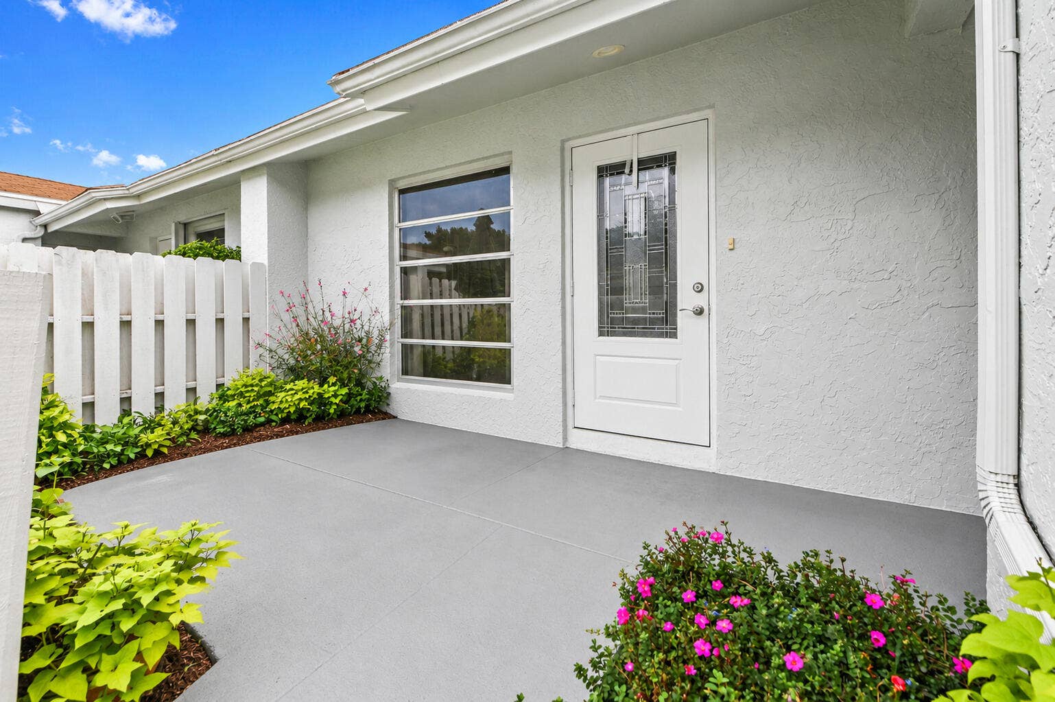 6801 Moonlit Drive, Delray Beach, FL 33446 03_Front_04