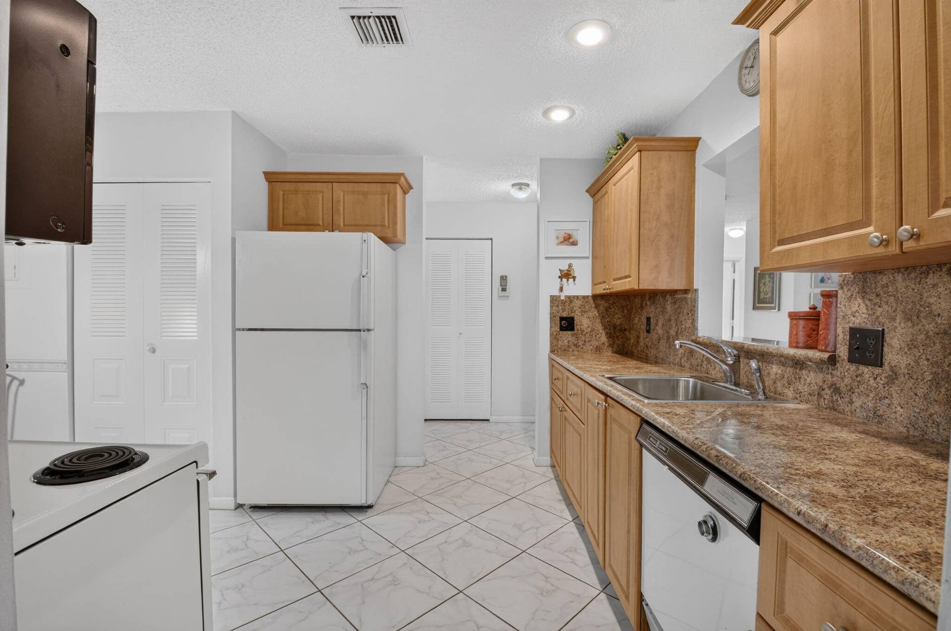 14512 BONAIRE Boulevard, Delray Beach, FL 33446 15-web-or-mls-DSC_8538