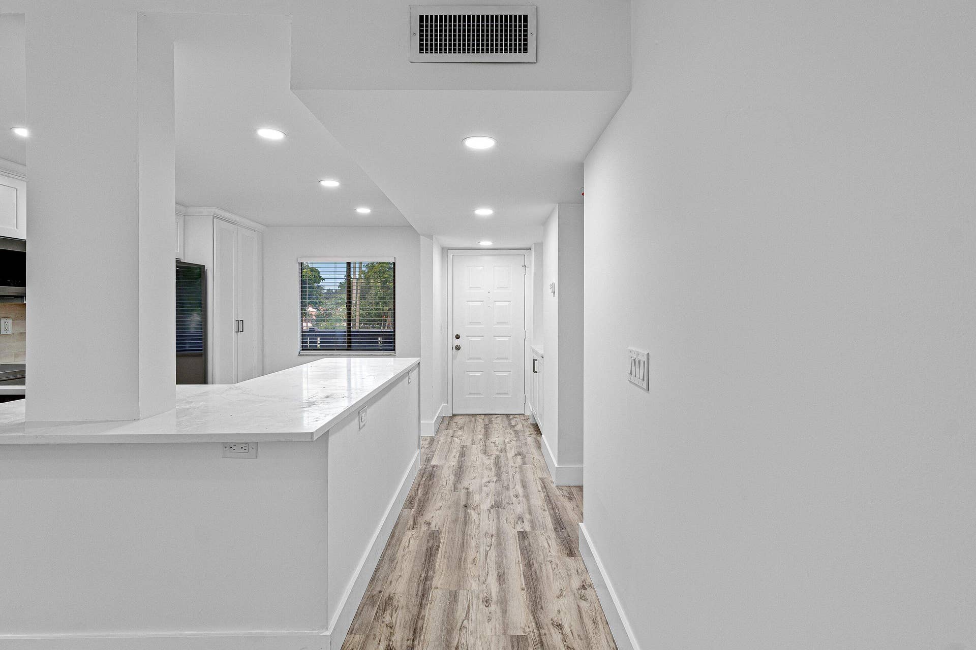 002-6585KensingtonLane-207-DelrayBeach-F