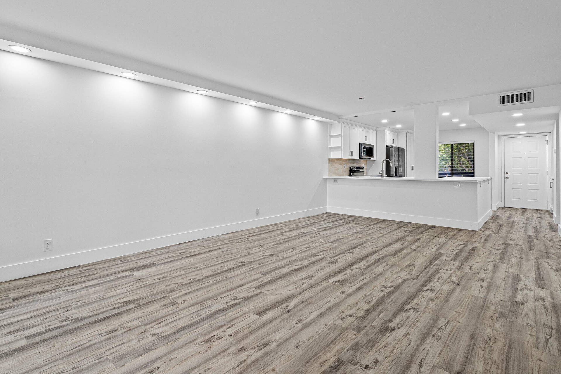 003-6585KensingtonLane-207-DelrayBeach-F