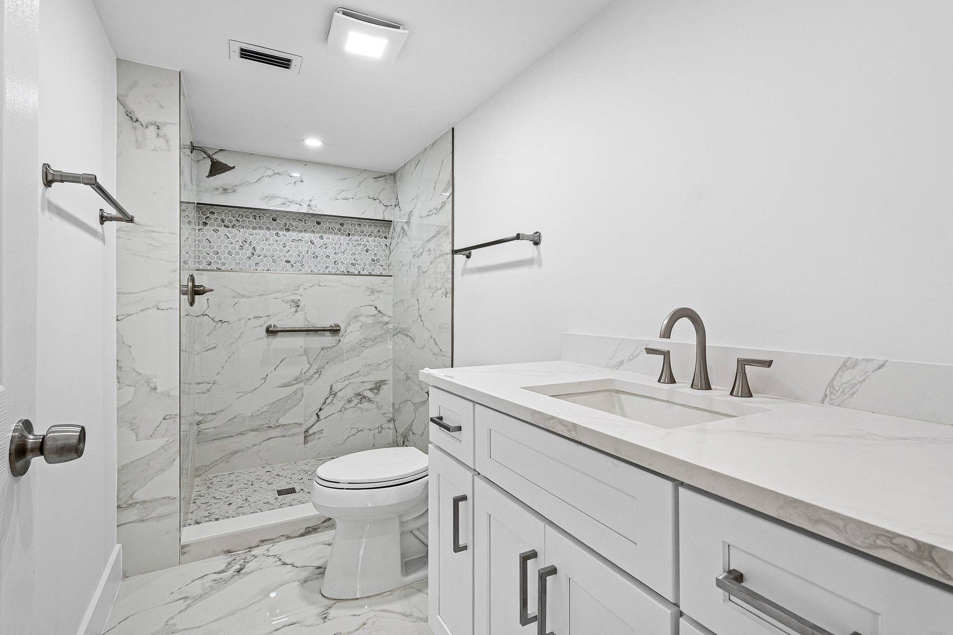 017-6585KensingtonLane-207-DelrayBeach-F