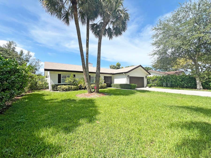 Property photo for 4975 NW 6TH Street, Coconut Creek, FL