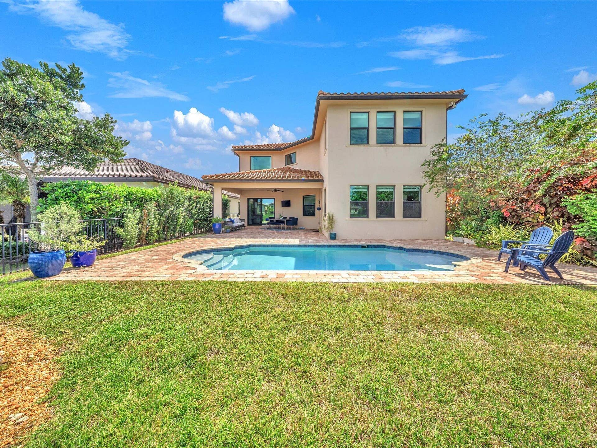 11965 S BAYPOINT Circle, Parkland, FL 33076 backyard shot