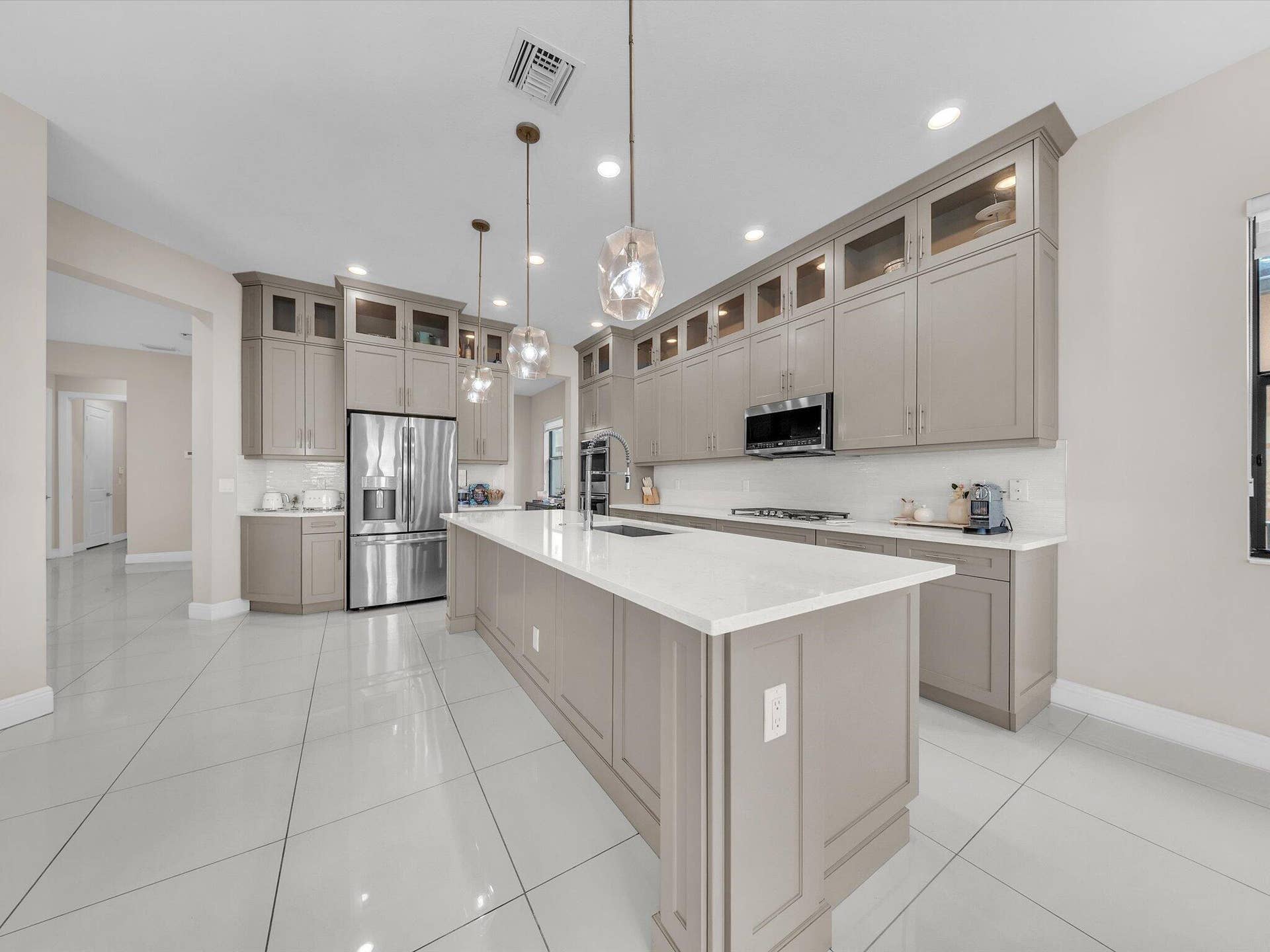 11965 S BAYPOINT Circle, Parkland, FL 33076 angle shot kitchen