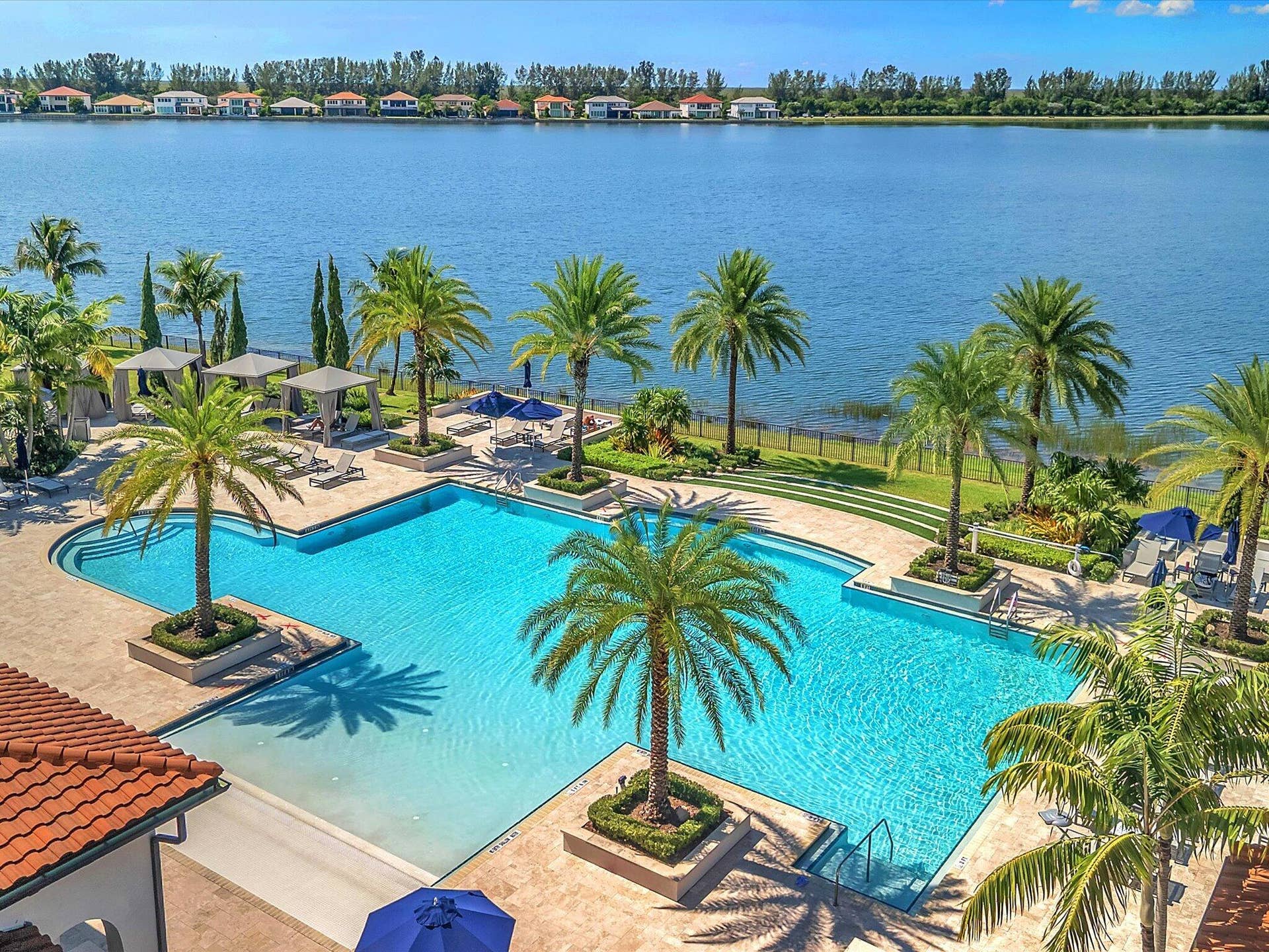 11965 S BAYPOINT Circle, Parkland, FL 33076 resort style amenity pool