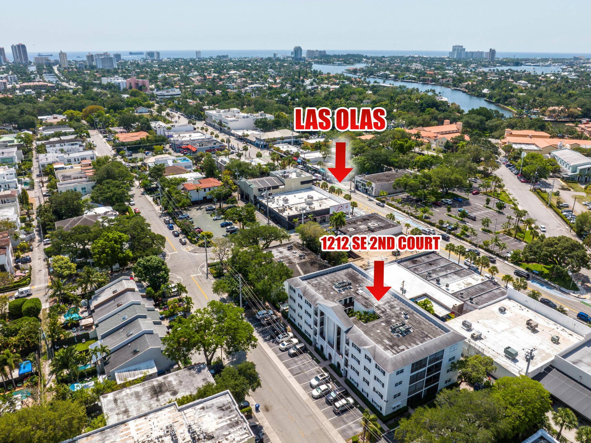 One block from nicest restaurants in Las Olas