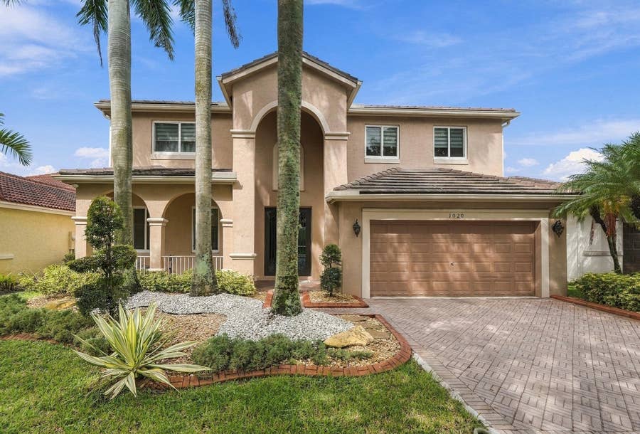 Property photo for 1020 Lavender Circle, Weston, FL