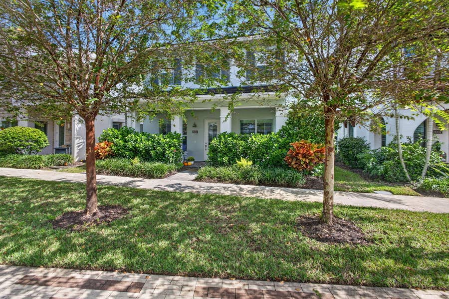 Property photo for 8028 Hobbes Way, Palm Beach Gardens, FL