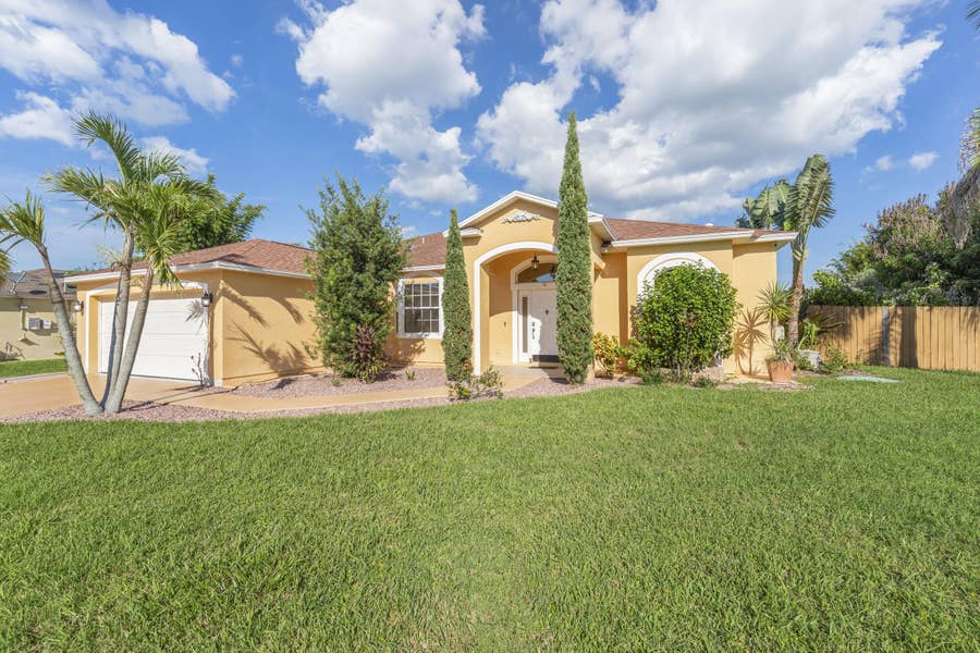 Property photo for 103 NW Aileen Street, Port St Lucie, FL