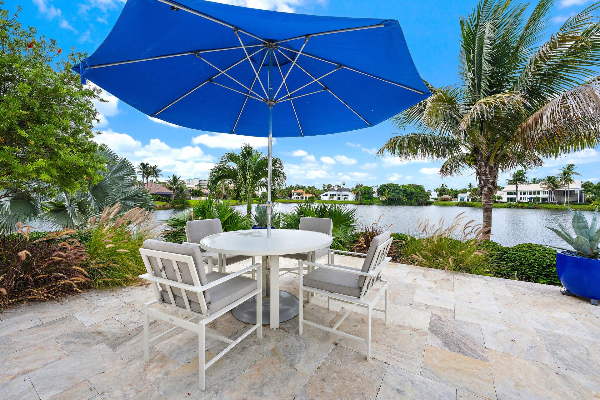 Lake Side Dining ARea