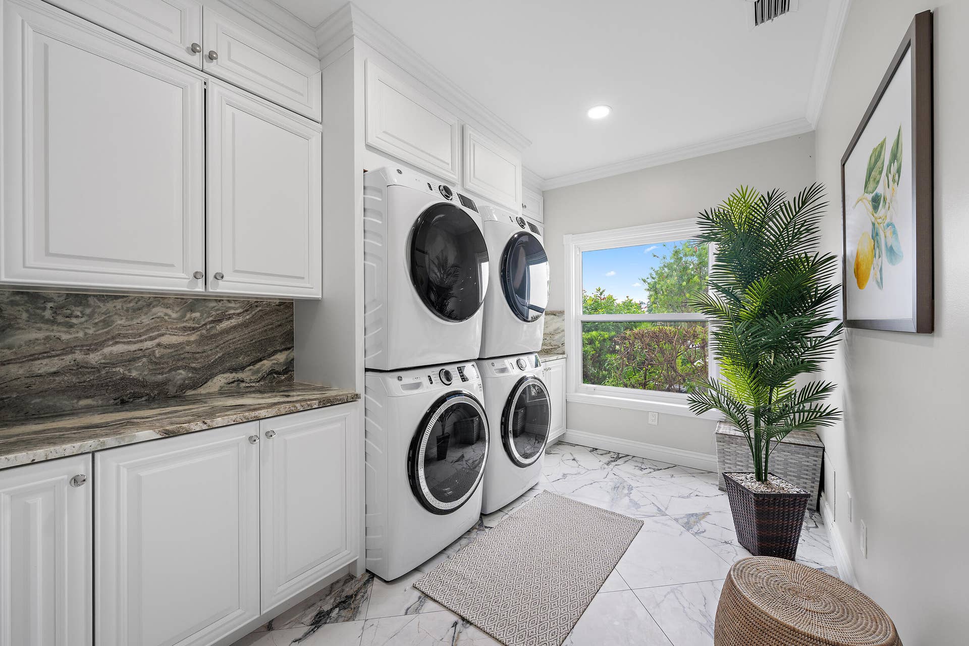 2 Sets of Washer and Dryer