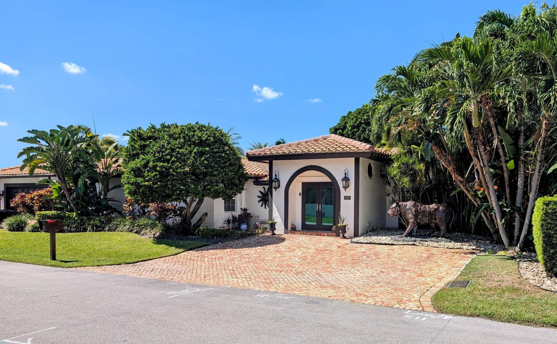 511 Lido Drive, Fort Lauderdale, FL 33301 Front yard